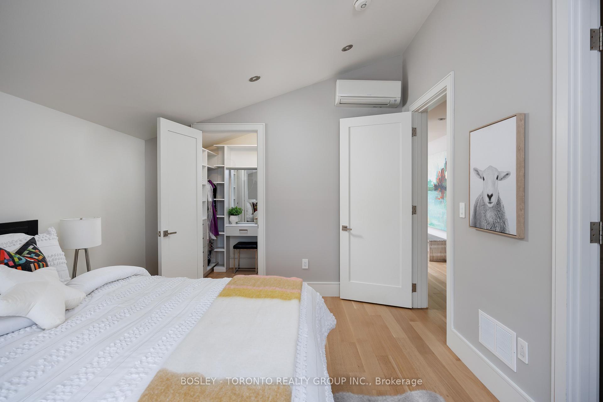 Photo 36 of 242 Sutherland Drive, Toronto, Leaside — HOMEH
