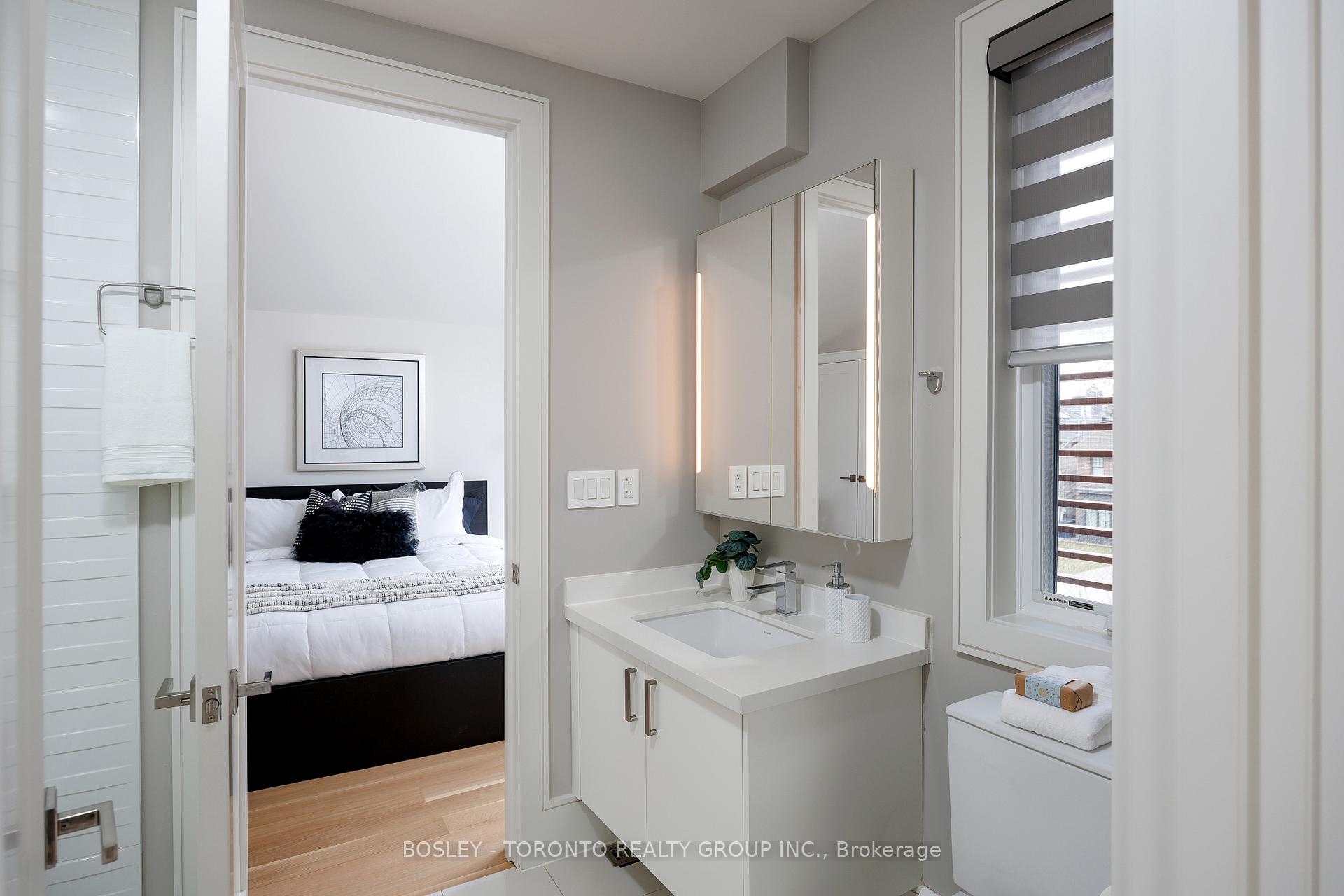 Photo 37 of 242 Sutherland Drive, Toronto, Leaside — HOMEH