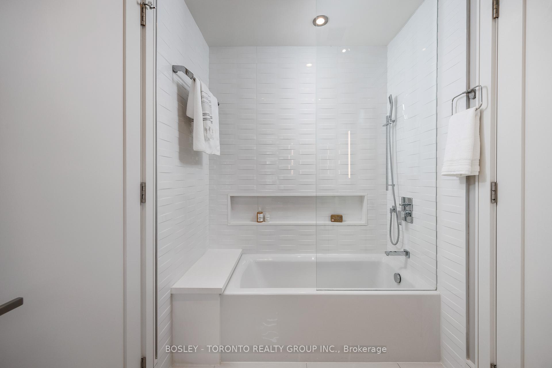 Photo 38 of 242 Sutherland Drive, Toronto, Leaside — HOMEH