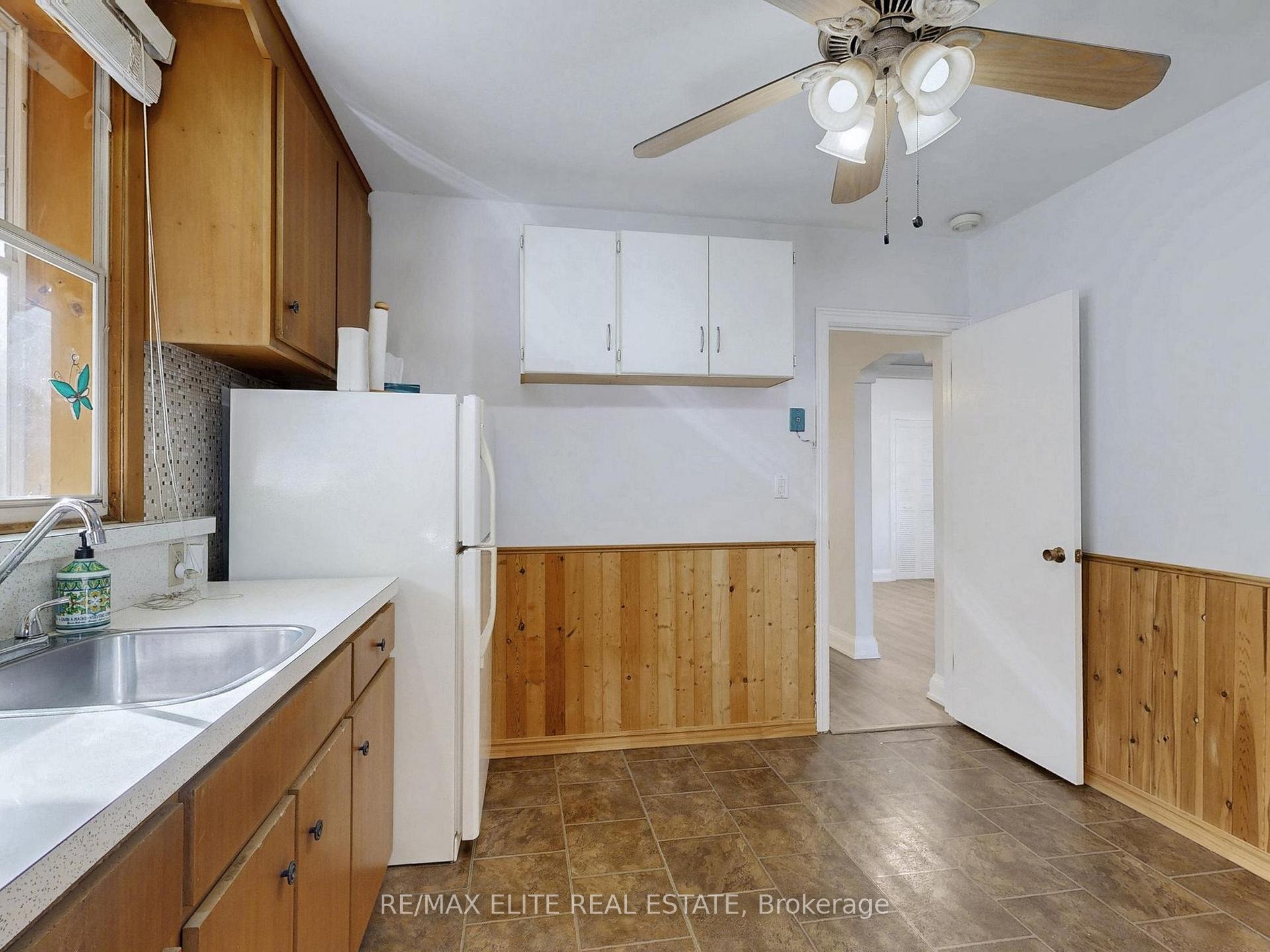 Photo 13 of 63 St Hubert Avenue, Toronto, East York — HOMEH