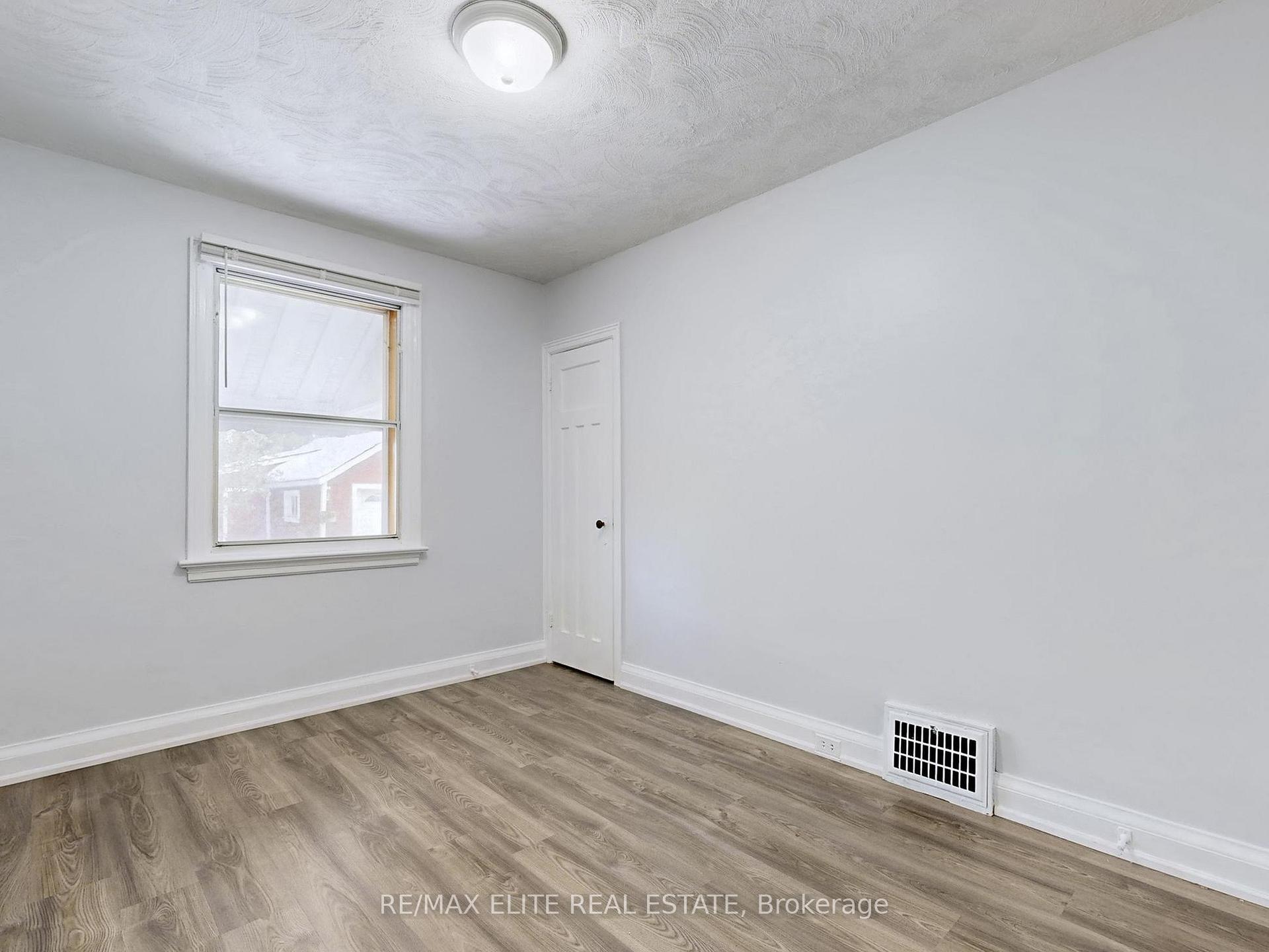 Photo 18 of 63 St Hubert Avenue, Toronto, East York — HOMEH