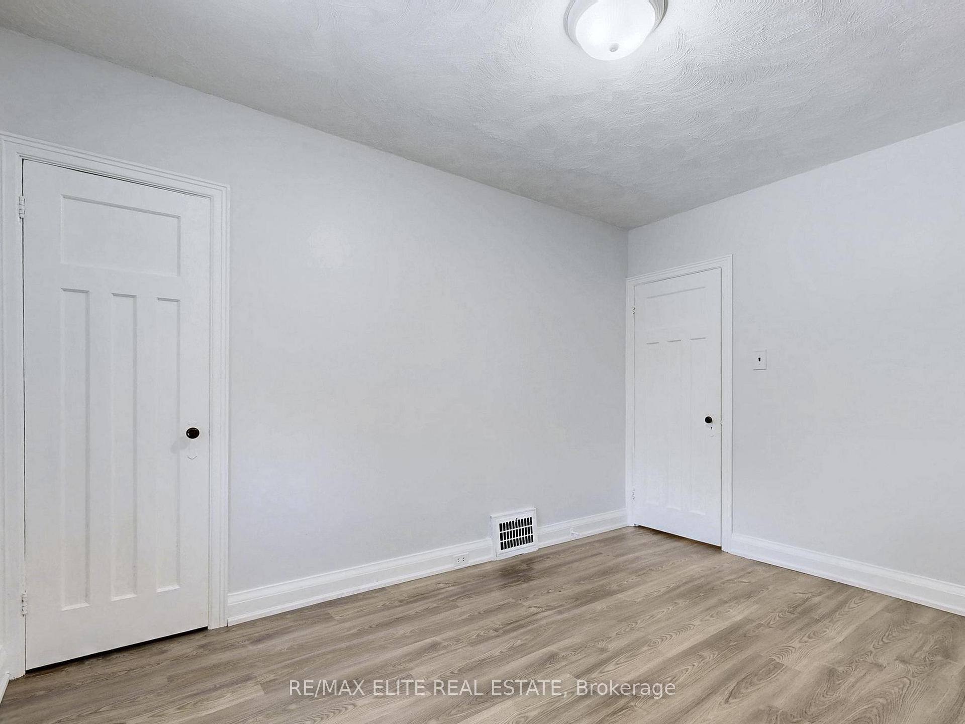 Photo 19 of 63 St Hubert Avenue, Toronto, East York — HOMEH