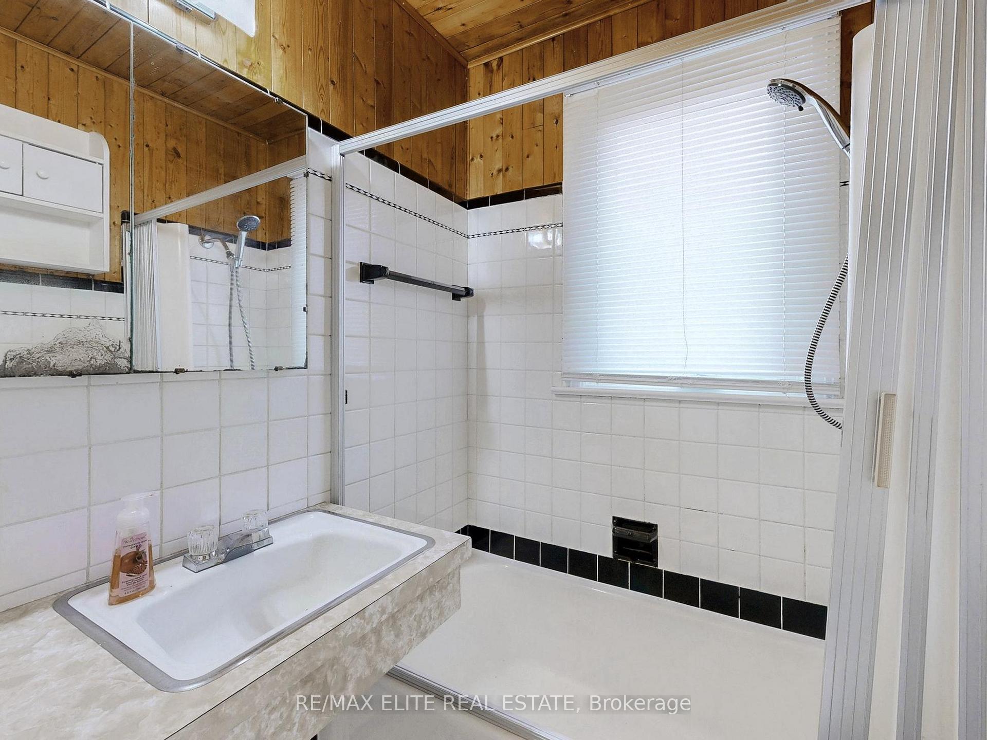 Photo 20 of 63 St Hubert Avenue, Toronto, East York — HOMEH