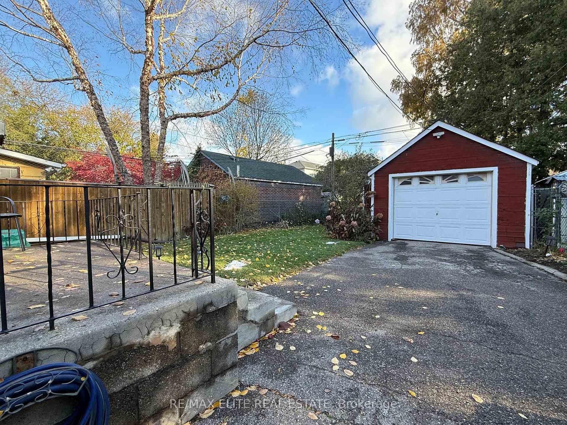 Photo 32 of 63 St Hubert Avenue, Toronto, East York — HOMEH