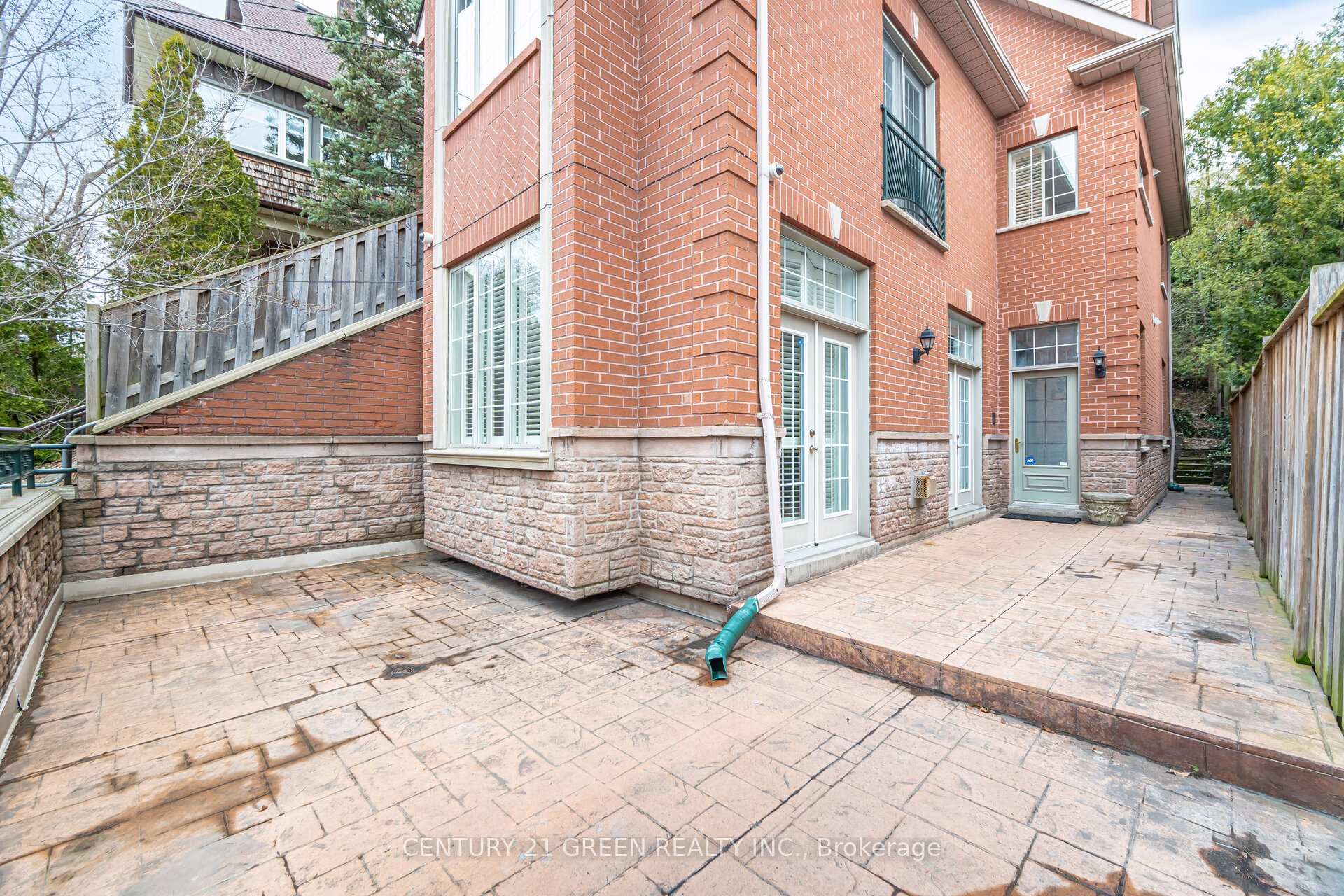 Photo 2 of 135 Glenmount Park Road, Toronto, East End-Danforth — HOMEH