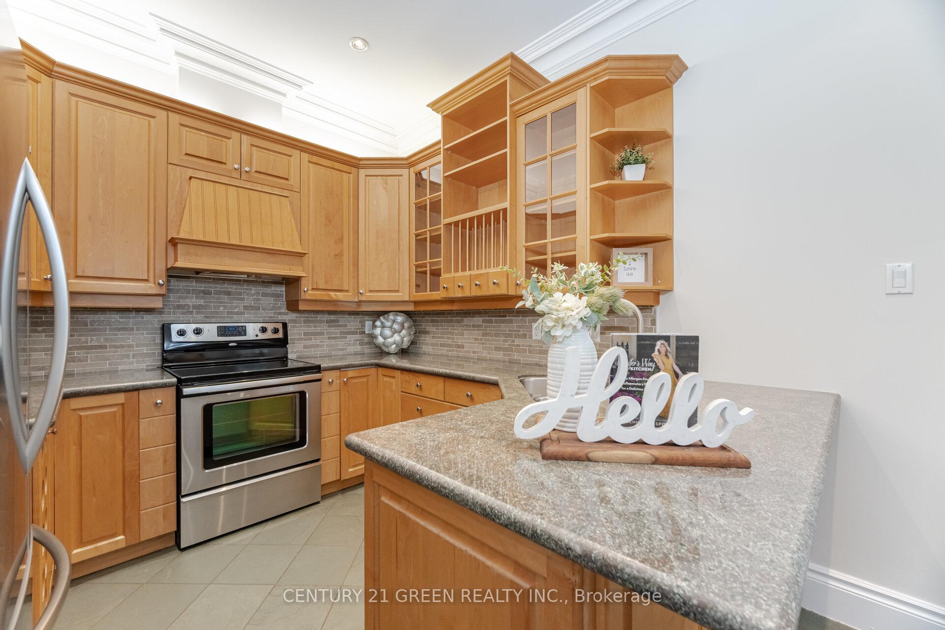 Photo 11 of 135 Glenmount Park Road, Toronto, East End-Danforth — HOMEH