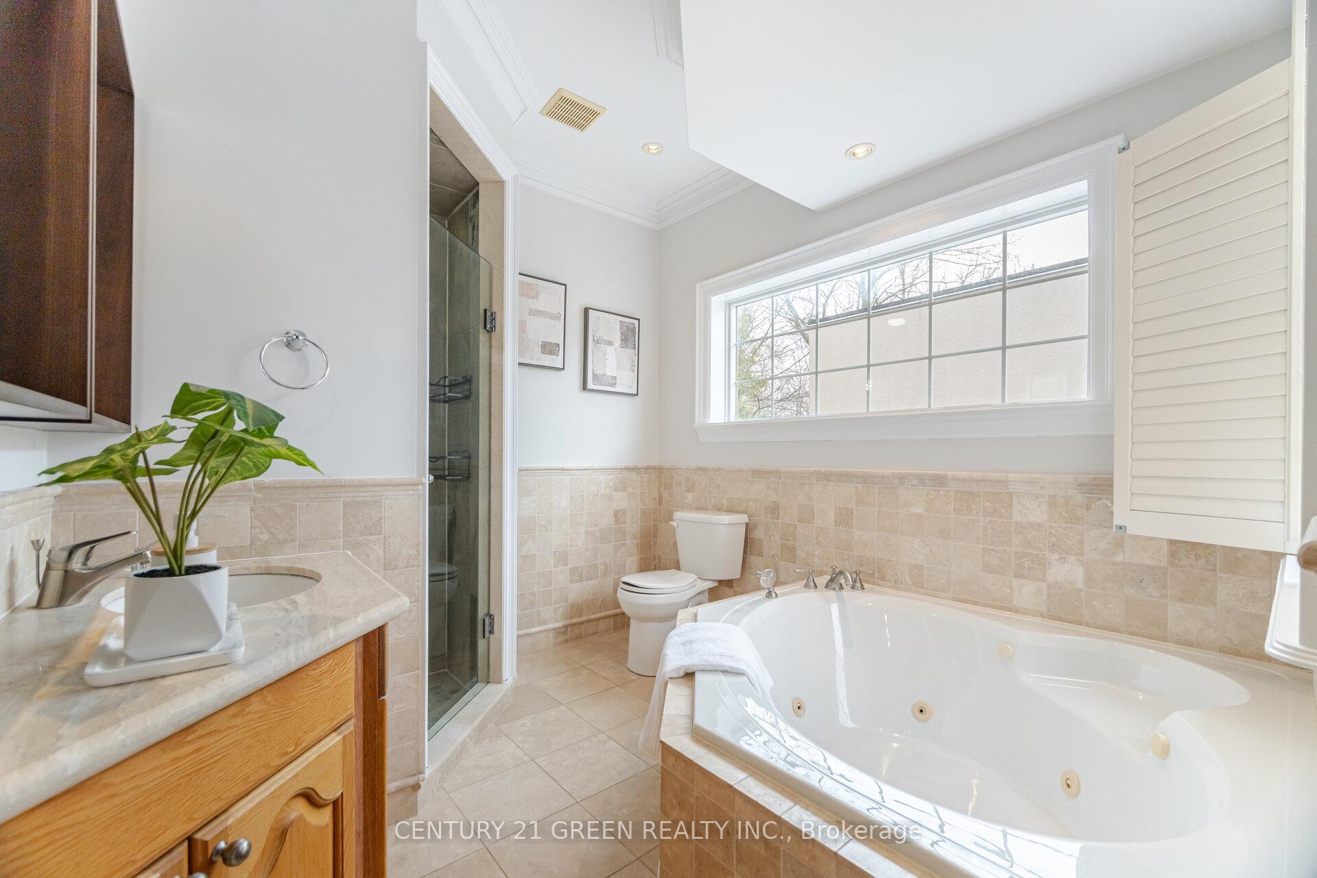Photo 21 of 135 Glenmount Park Road, Toronto, East End-Danforth — HOMEH