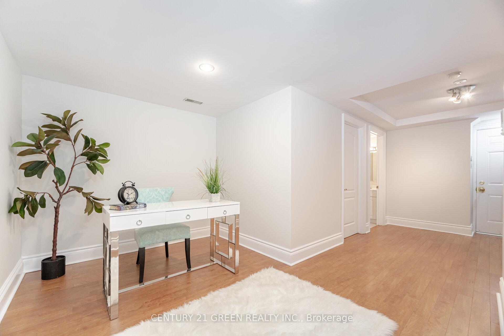 Photo 32 of 135 Glenmount Park Road, Toronto, East End-Danforth — HOMEH