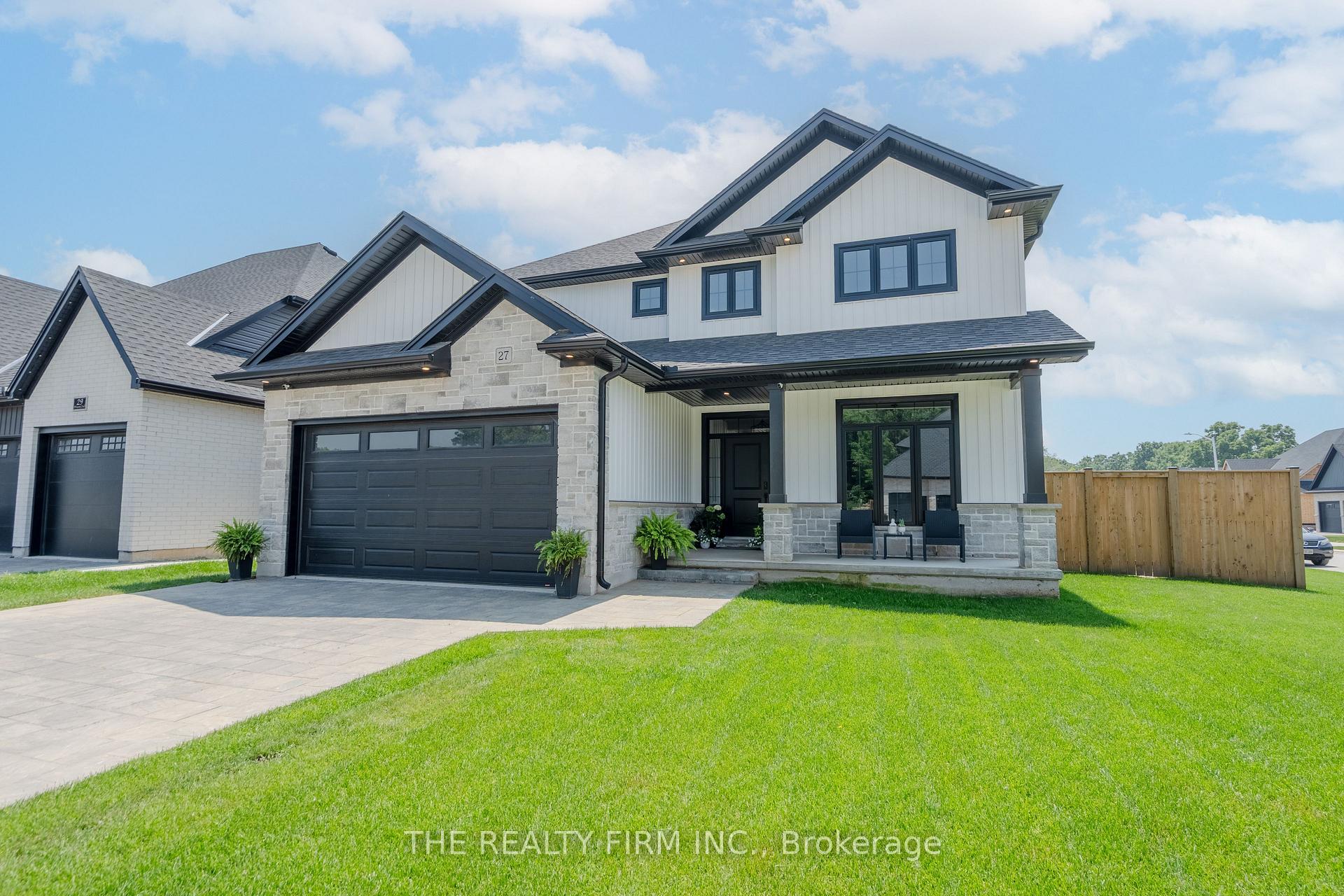 Photo 2 of 27 Briscoe Crescent, Strathroy-Caradoc, NE — HOMEH