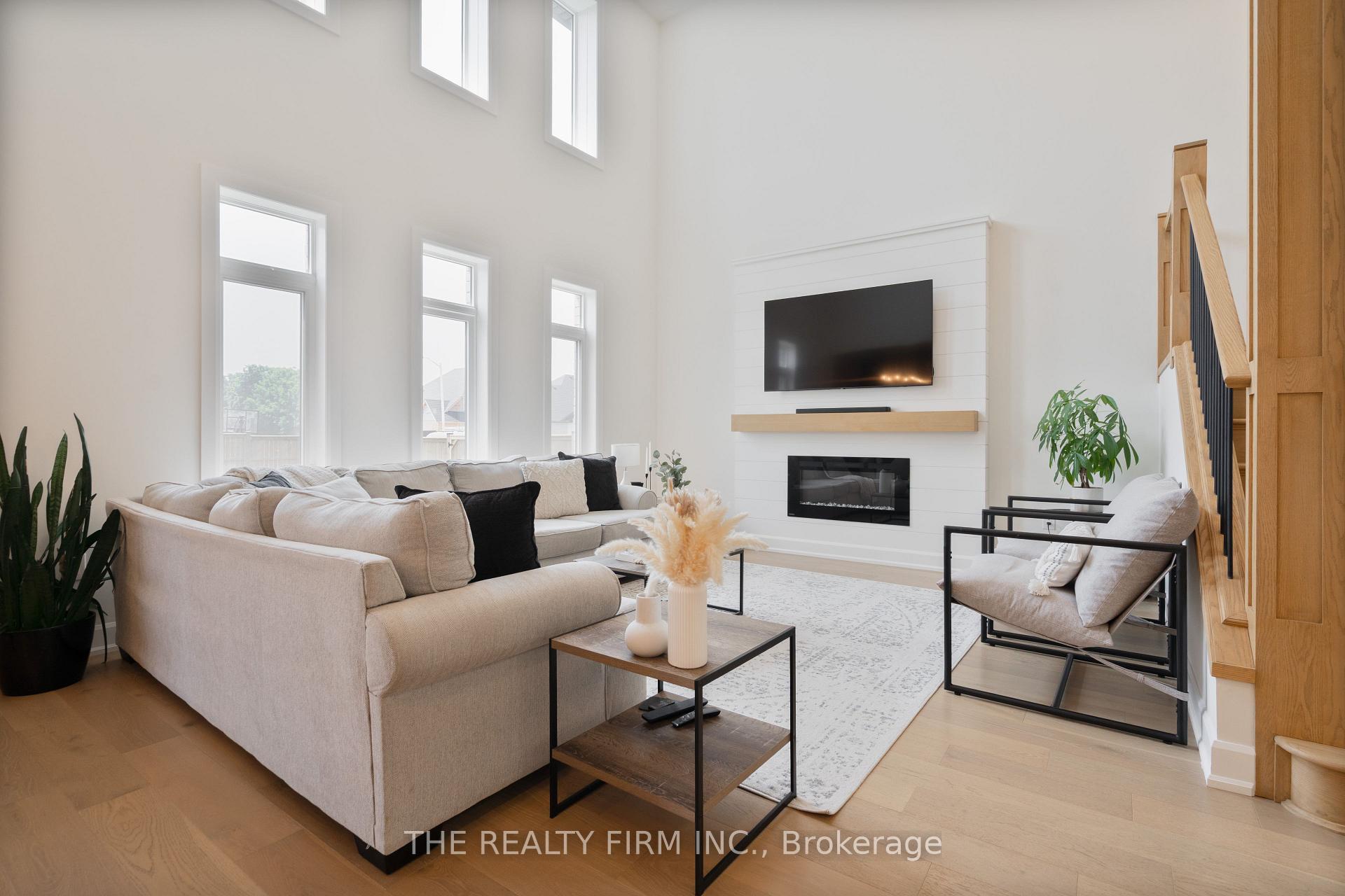 Photo 6 of 27 Briscoe Crescent, Strathroy-Caradoc, NE — HOMEH