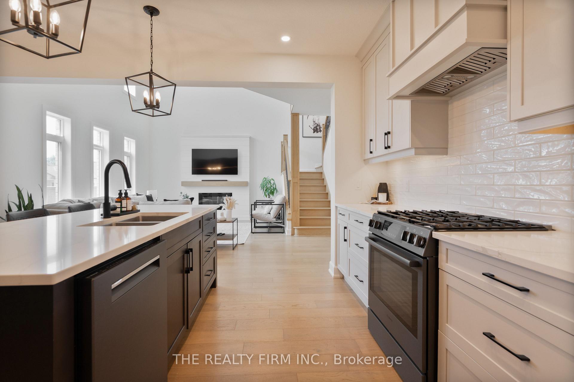 Photo 11 of 27 Briscoe Crescent, Strathroy-Caradoc, NE — HOMEH