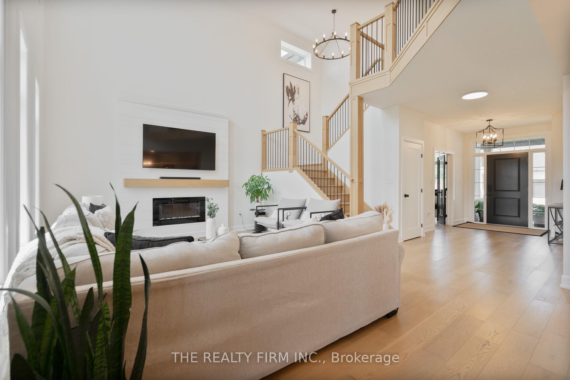 Photo 13 of 27 Briscoe Crescent, Strathroy-Caradoc, NE — HOMEH