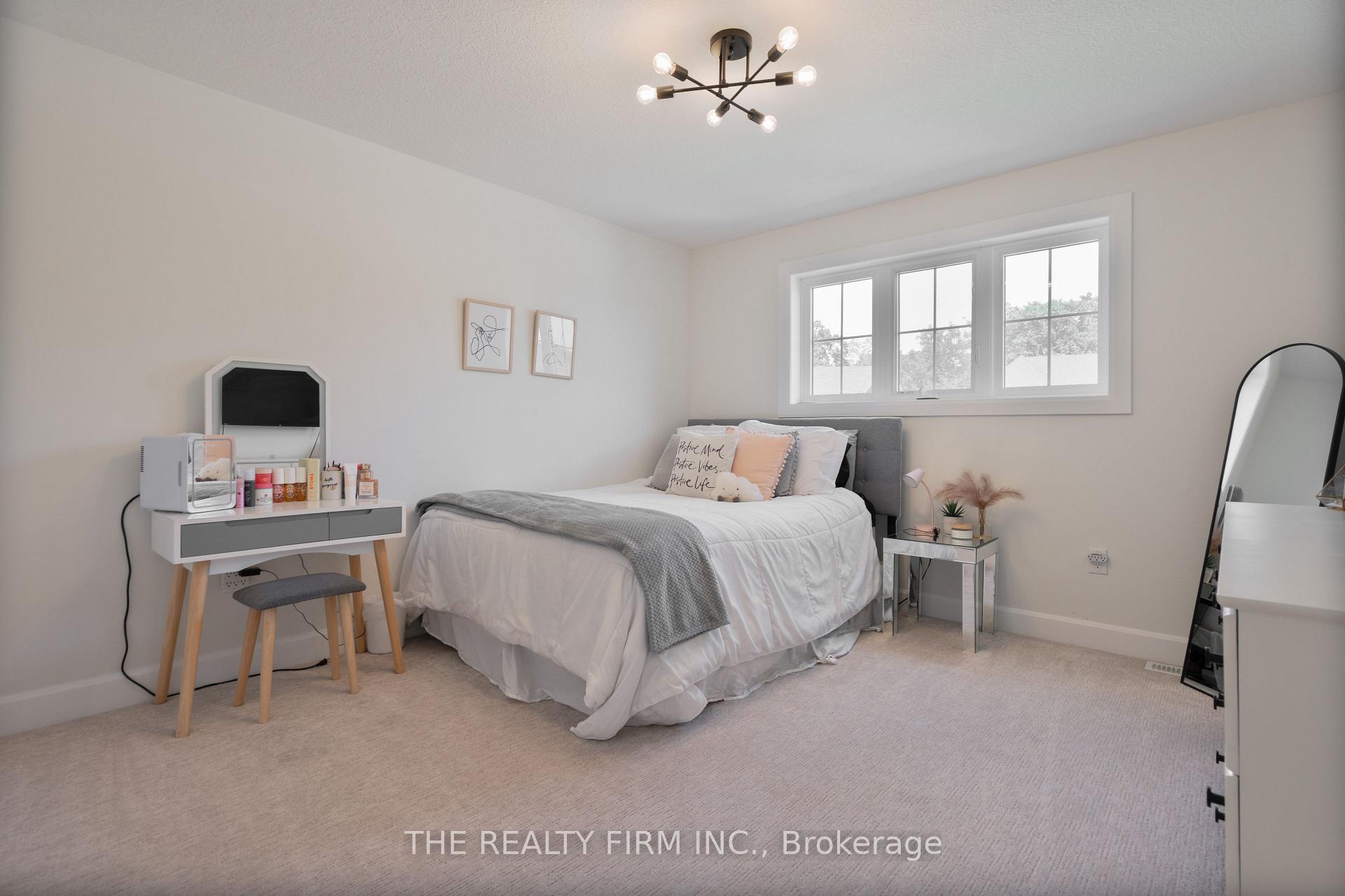 Photo 22 of 27 Briscoe Crescent, Strathroy-Caradoc, NE — HOMEH