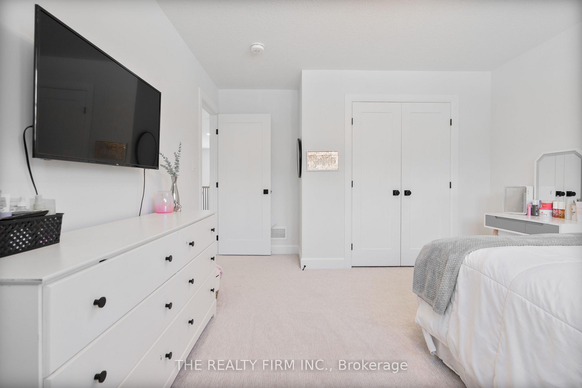 Photo 23 of 27 Briscoe Crescent, Strathroy-Caradoc, NE — HOMEH