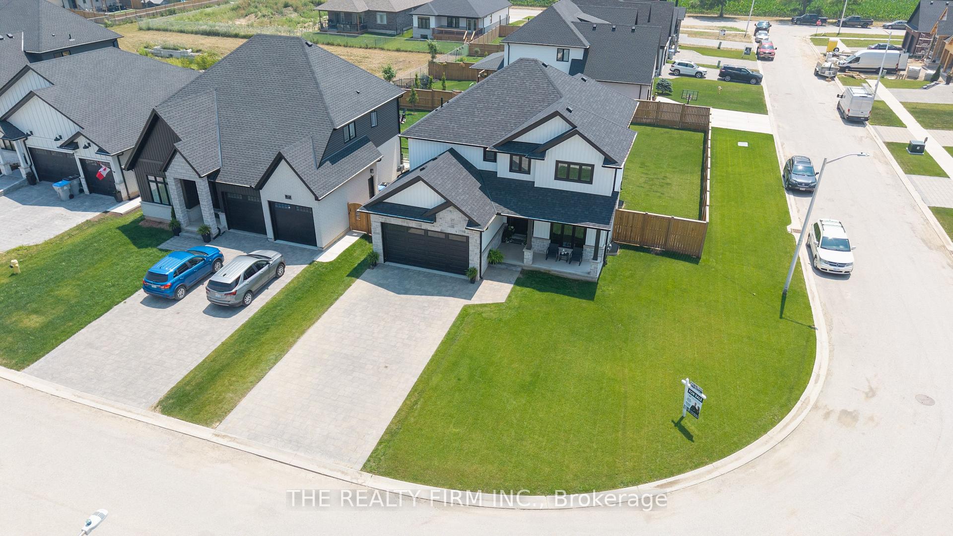 Photo 33 of 27 Briscoe Crescent, Strathroy-Caradoc, NE — HOMEH