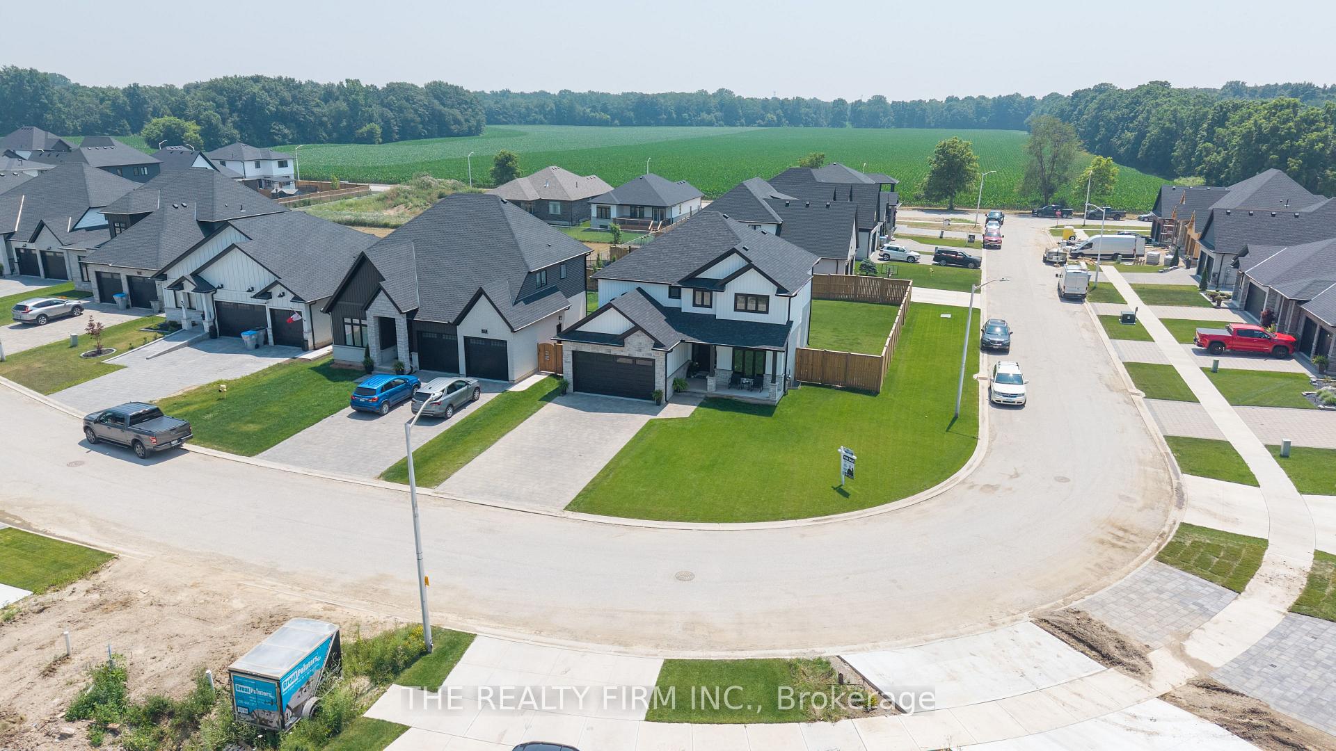 Photo 34 of 27 Briscoe Crescent, Strathroy-Caradoc, NE — HOMEH