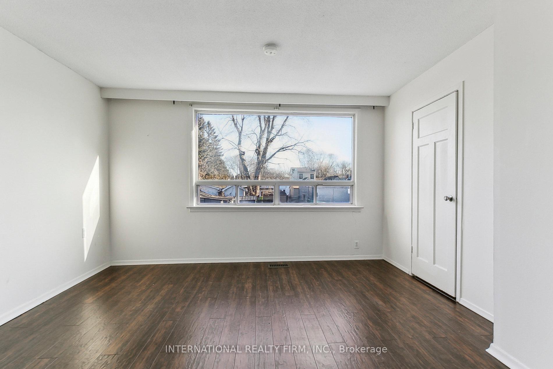 Photo 6 of Unit Upper, 279 Cedarvale Avenue, Toronto, Woodbine-Lumsden — HOMEH