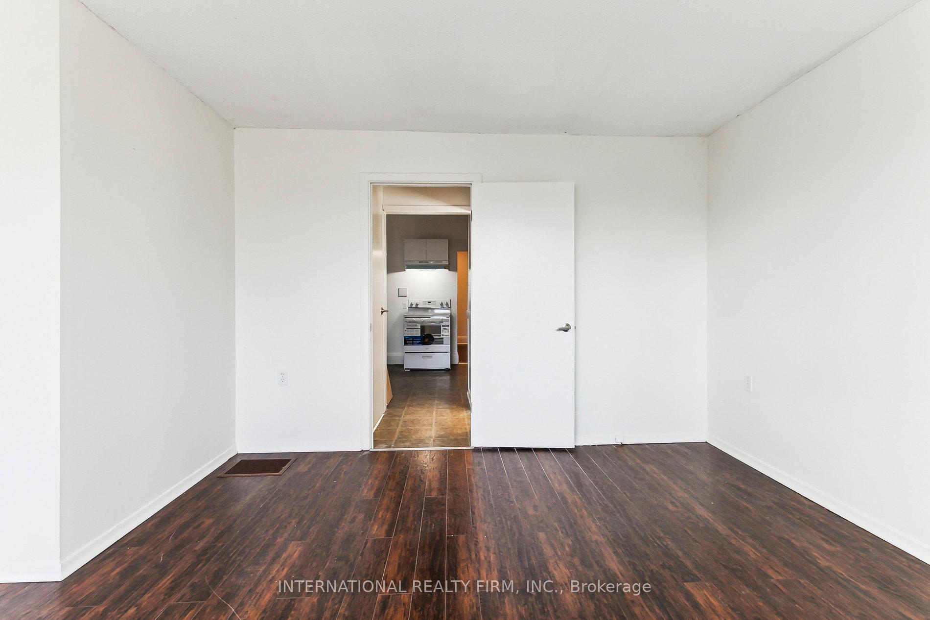 Photo 8 of Unit Upper, 279 Cedarvale Avenue, Toronto, Woodbine-Lumsden — HOMEH