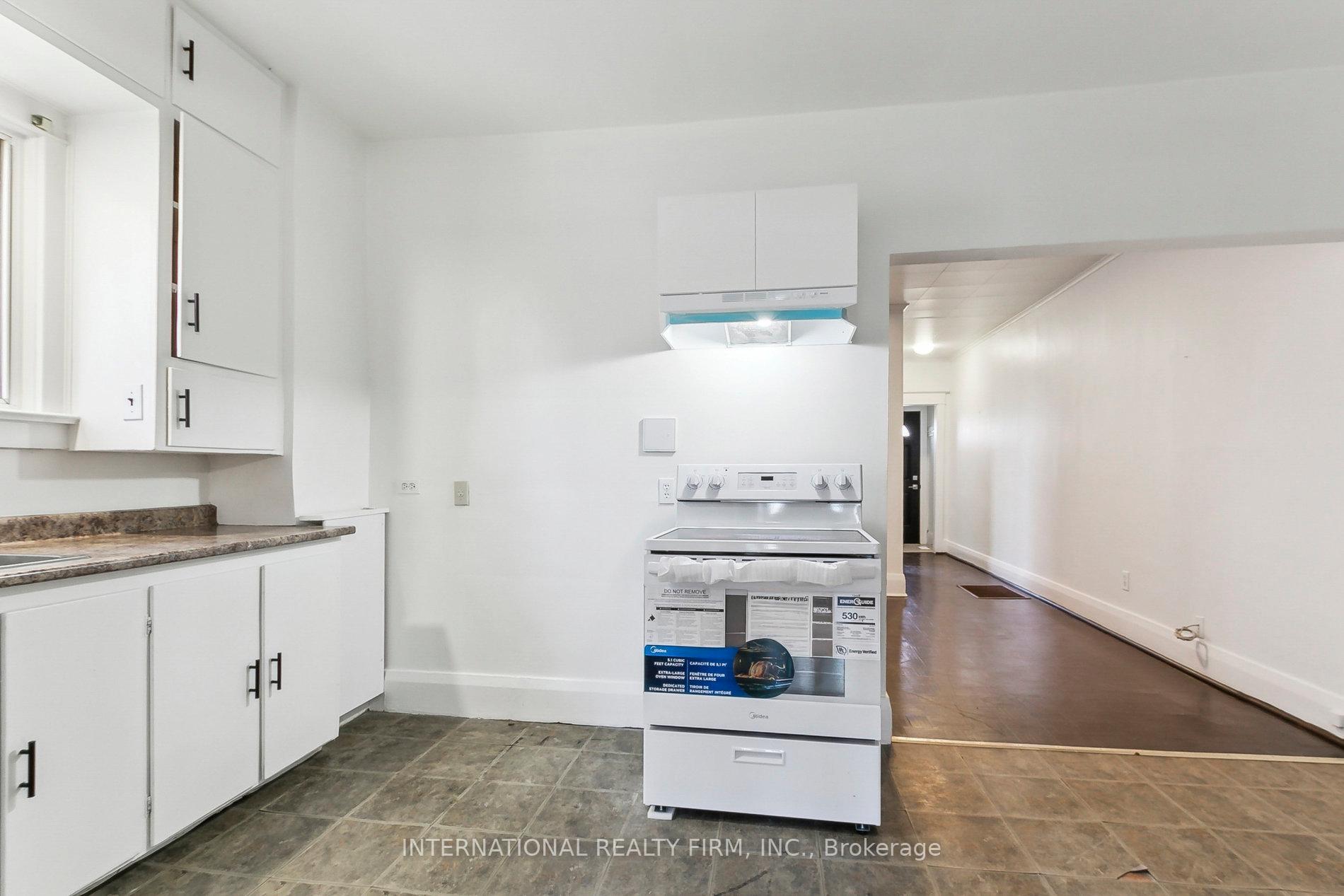 Photo 12 of Unit Upper, 279 Cedarvale Avenue, Toronto, Woodbine-Lumsden — HOMEH