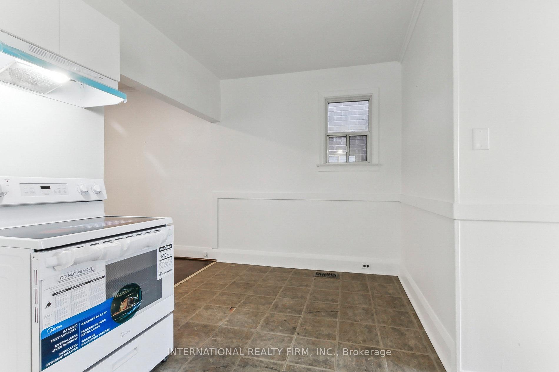Photo 14 of Unit Upper, 279 Cedarvale Avenue, Toronto, Woodbine-Lumsden — HOMEH