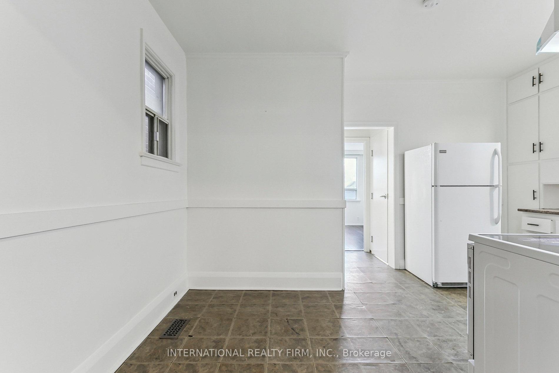 Photo 15 of Unit Upper, 279 Cedarvale Avenue, Toronto, Woodbine-Lumsden — HOMEH