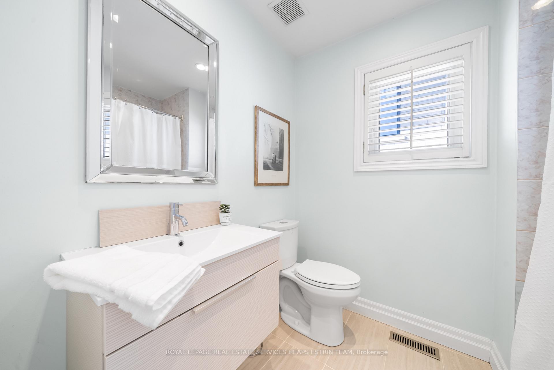 Photo 19 of 169 Parkhurst Boulevard, Toronto, Leaside — HOMEH