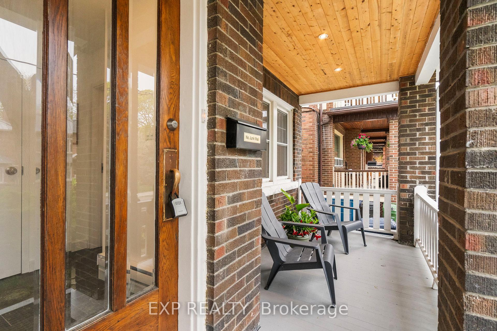 Photo 5 of 26 Glen Manor Drive, Toronto, The Beaches — HOMEH