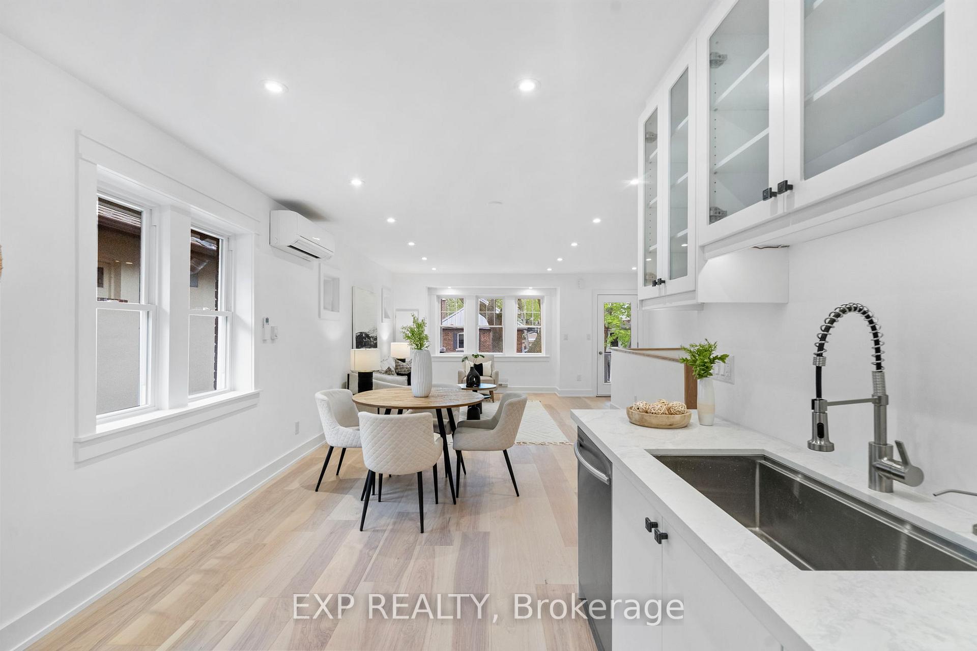 Photo 10 of 26 Glen Manor Drive, Toronto, The Beaches — HOMEH