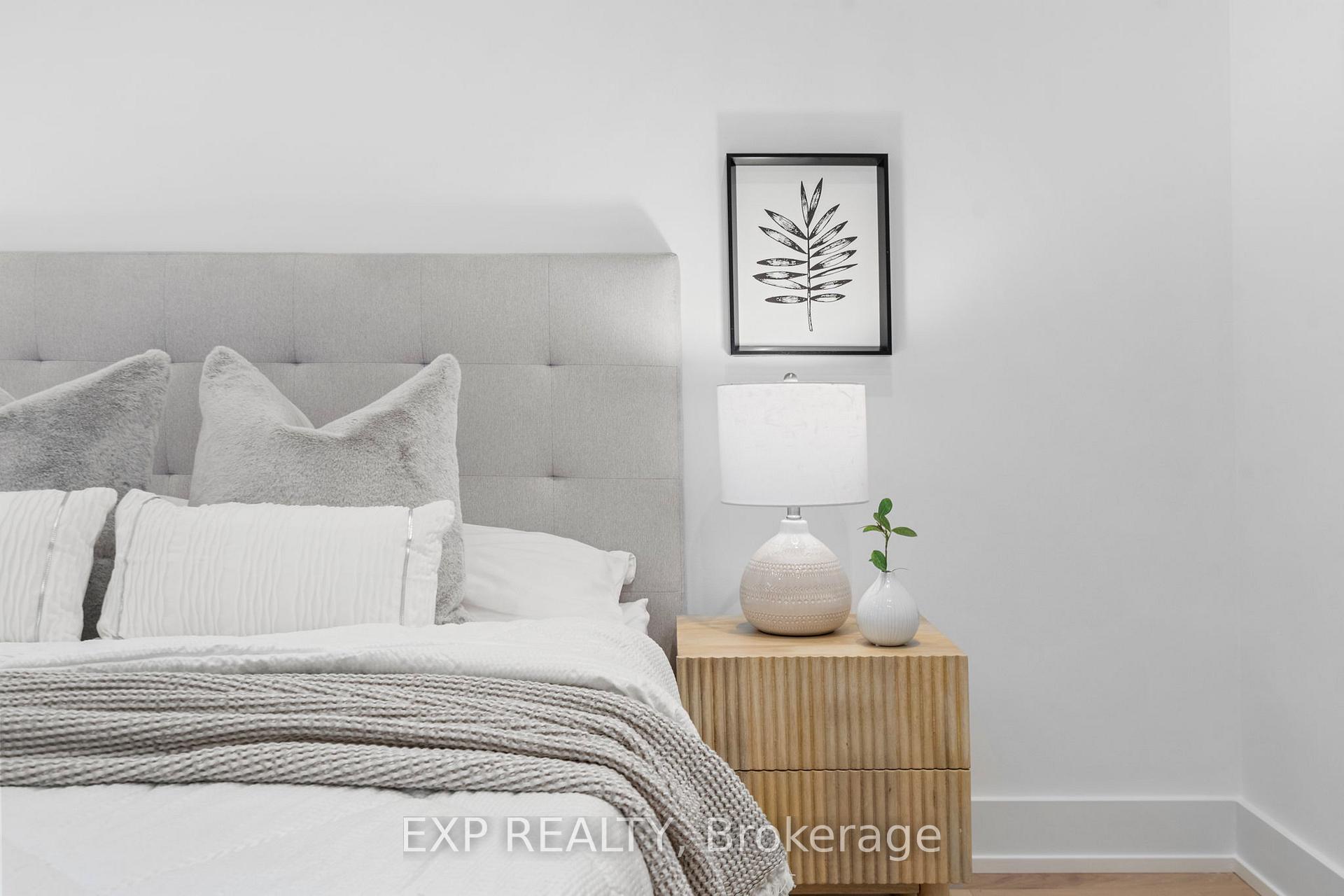 Photo 17 of 26 Glen Manor Drive, Toronto, The Beaches — HOMEH