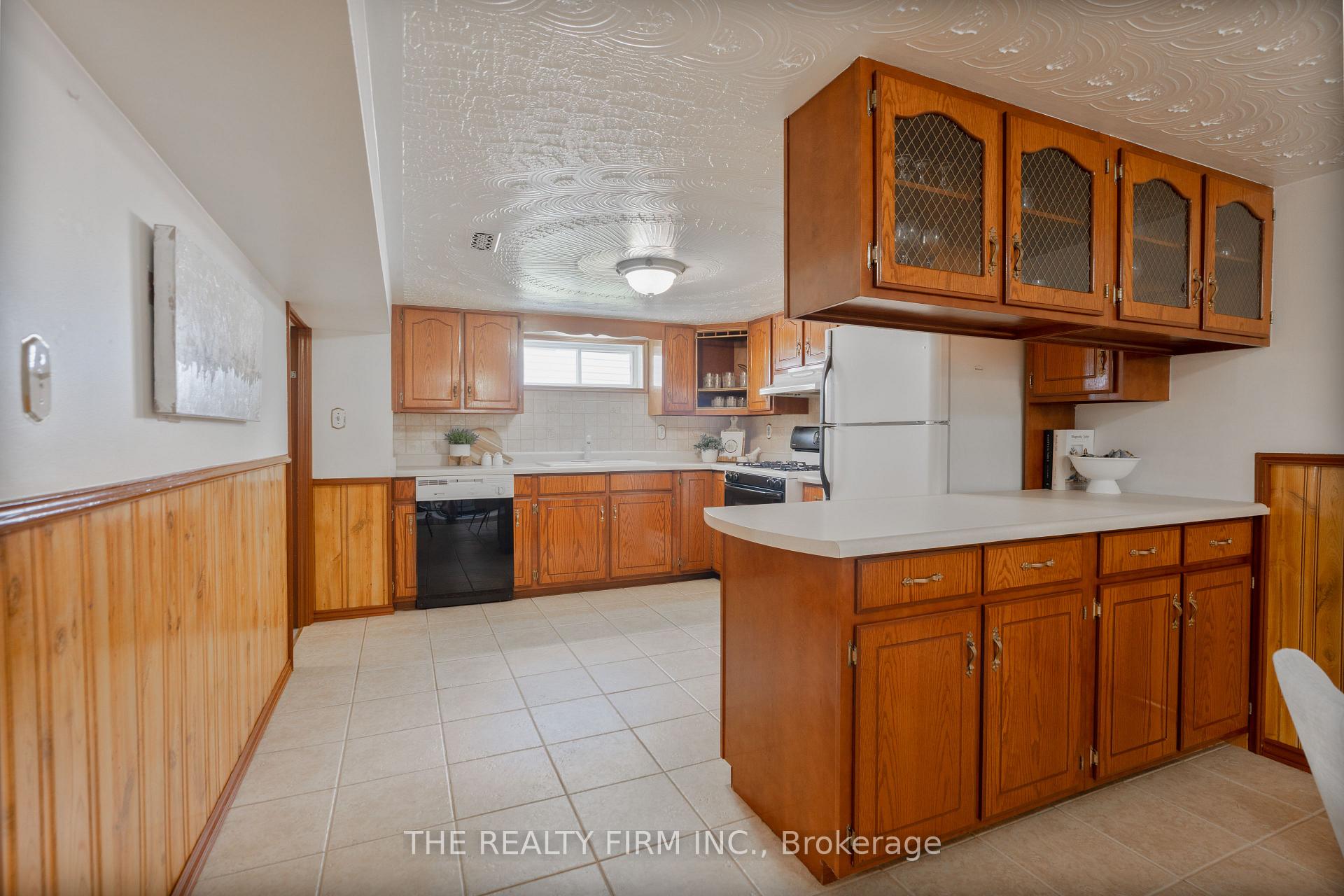 Photo 18 of 22326 Adelaide Road, Strathroy-Caradoc, Mount Brydges — HOMEH
