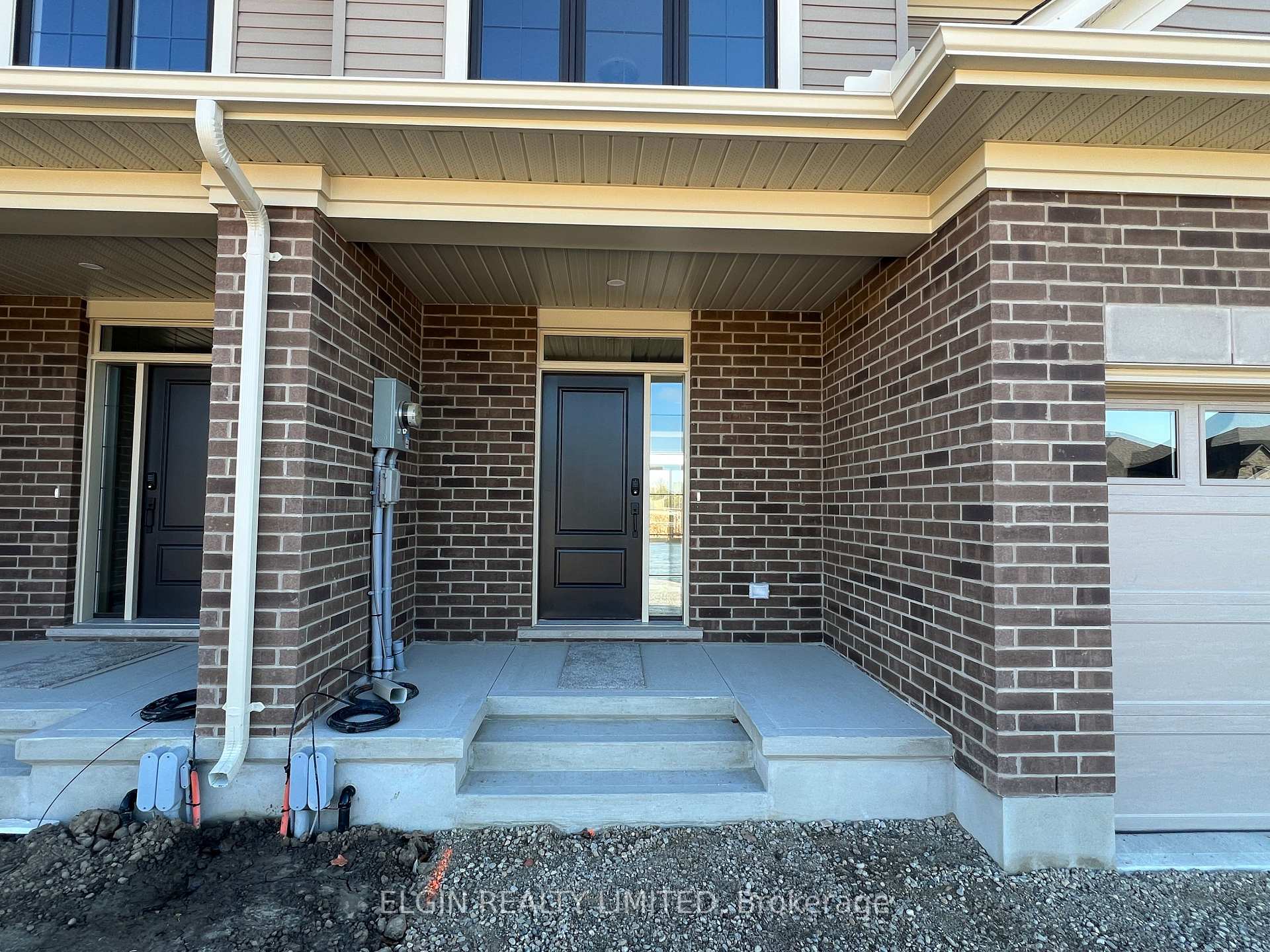 Photo 4 of 71 Braun Avenue, Tillsonburg — HOMEH