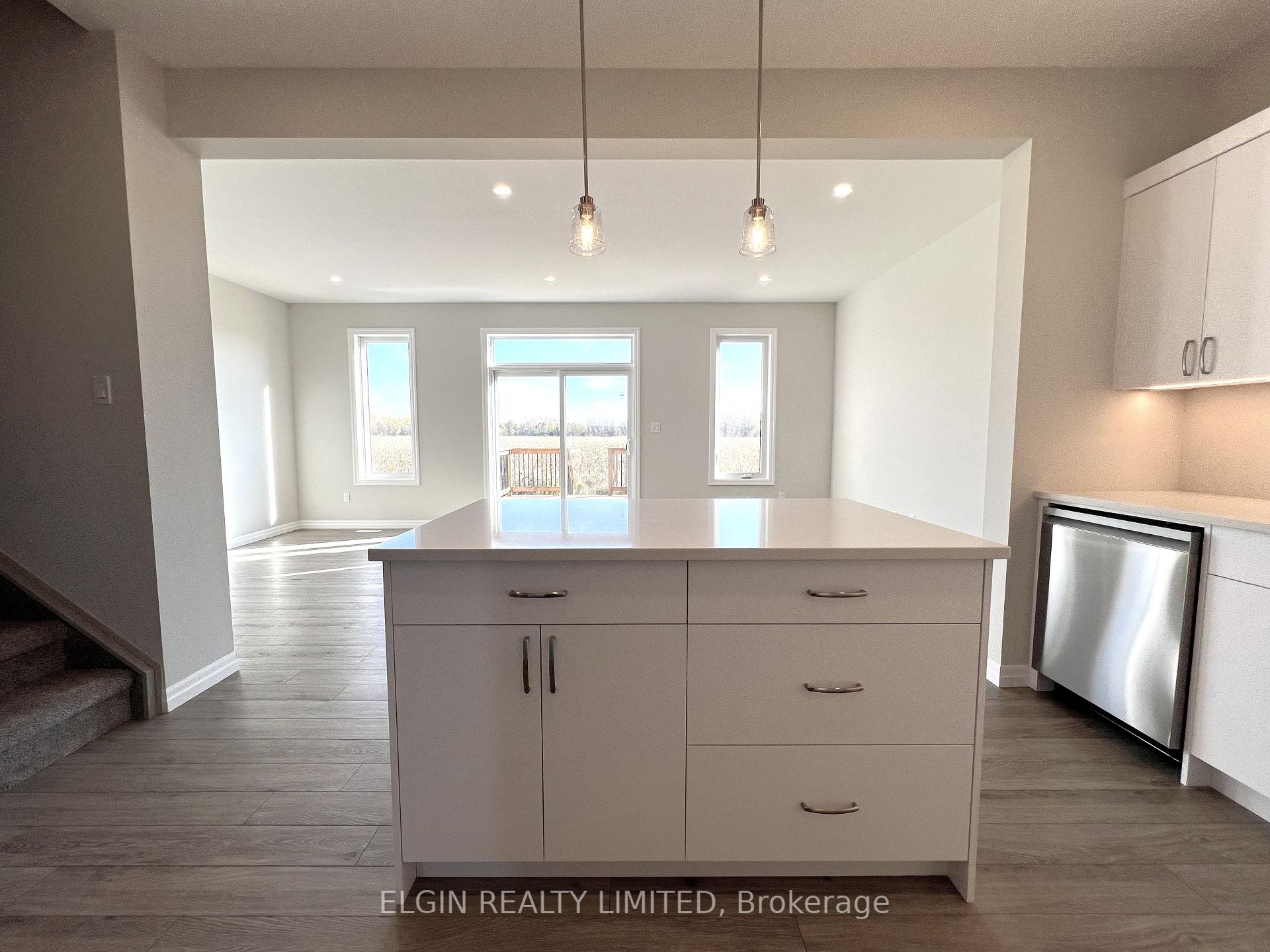Photo 11 of 71 Braun Avenue, Tillsonburg — HOMEH