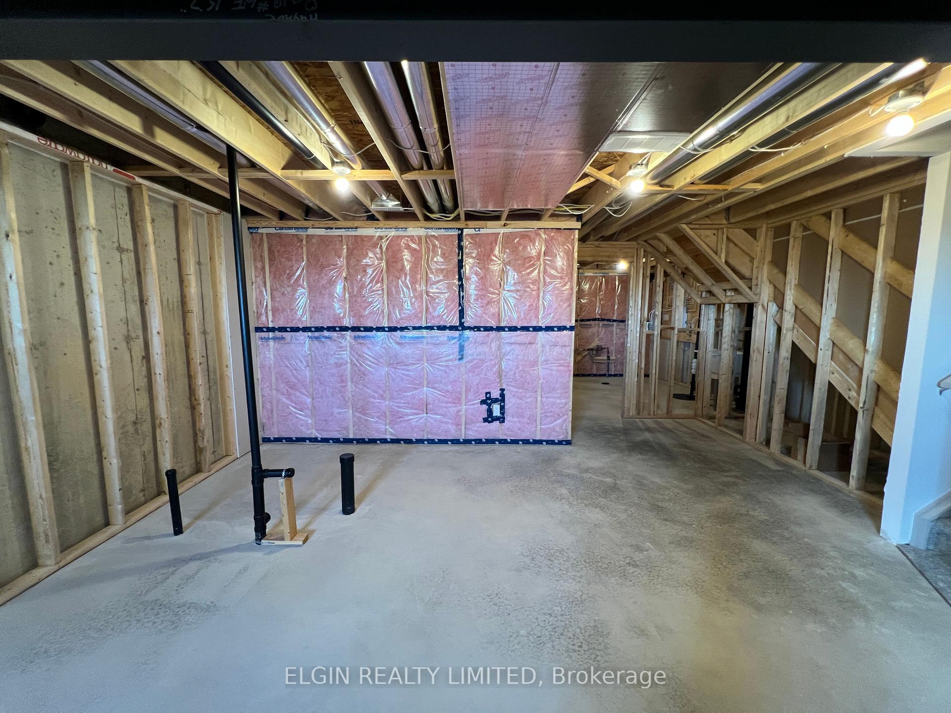 Photo 28 of 71 Braun Avenue, Tillsonburg — HOMEH