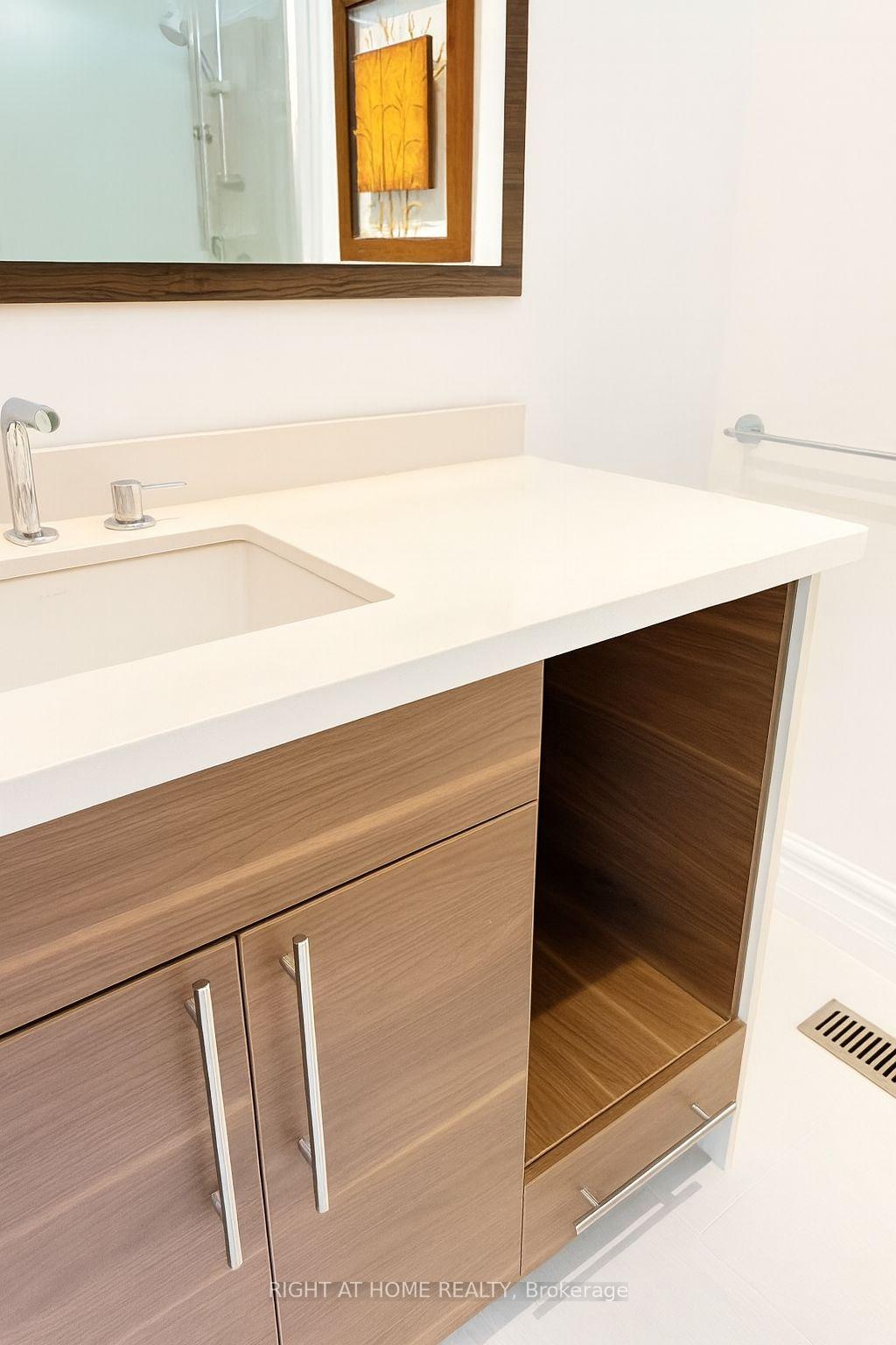 Photo 10 of 25 Keewatin Avenue, Toronto, Mount Pleasant West — HOMEH