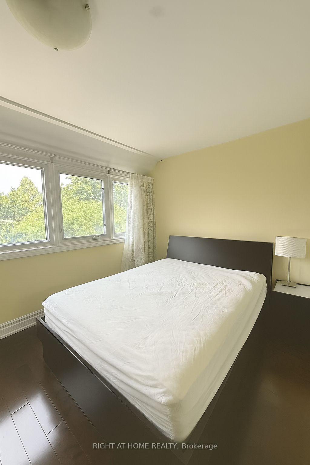Photo 11 of 25 Keewatin Avenue, Toronto, Mount Pleasant West — HOMEH