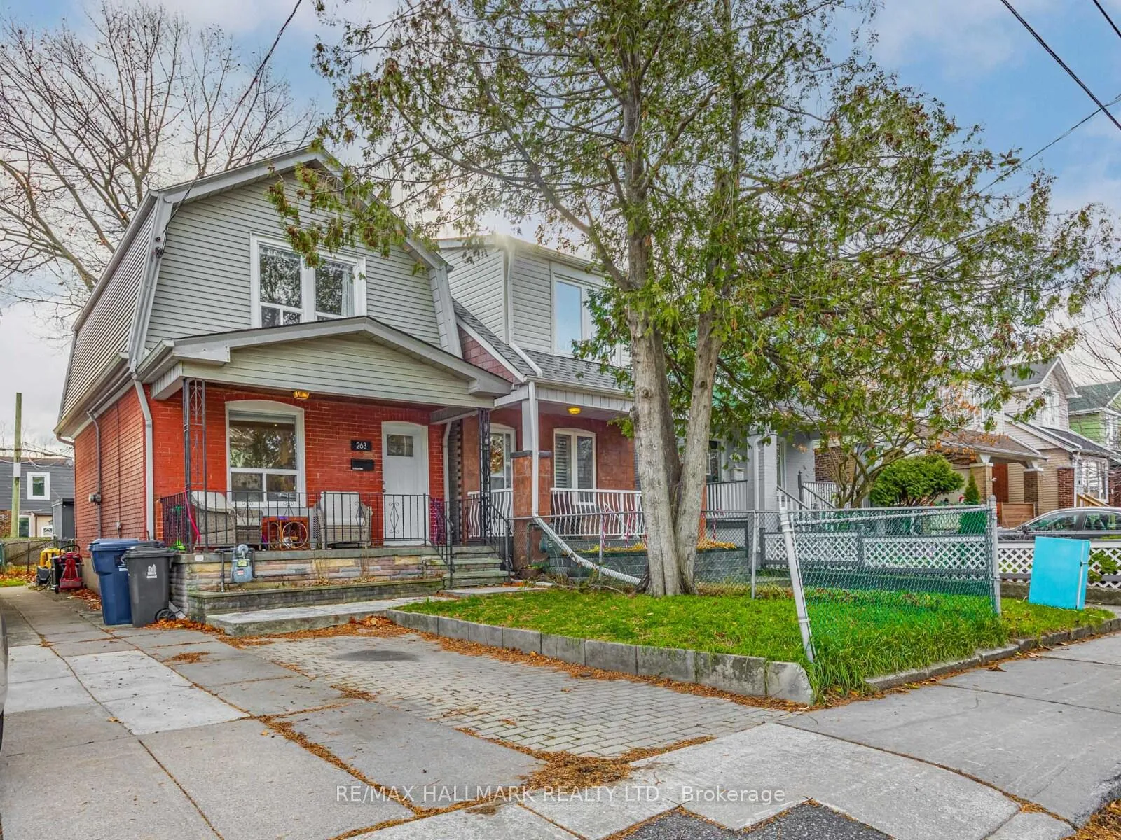 Photo 2 of 263 Springdale Boulevard, Toronto, Danforth Village-East York — HOMEH
