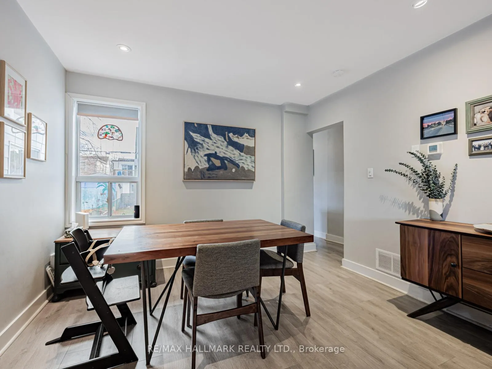 Photo 4 of 263 Springdale Boulevard, Toronto, Danforth Village-East York — HOMEH