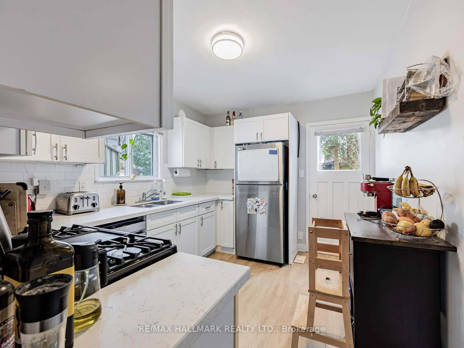 Photo 6 of 263 Springdale Boulevard, Toronto, Danforth Village-East York — HOMEH