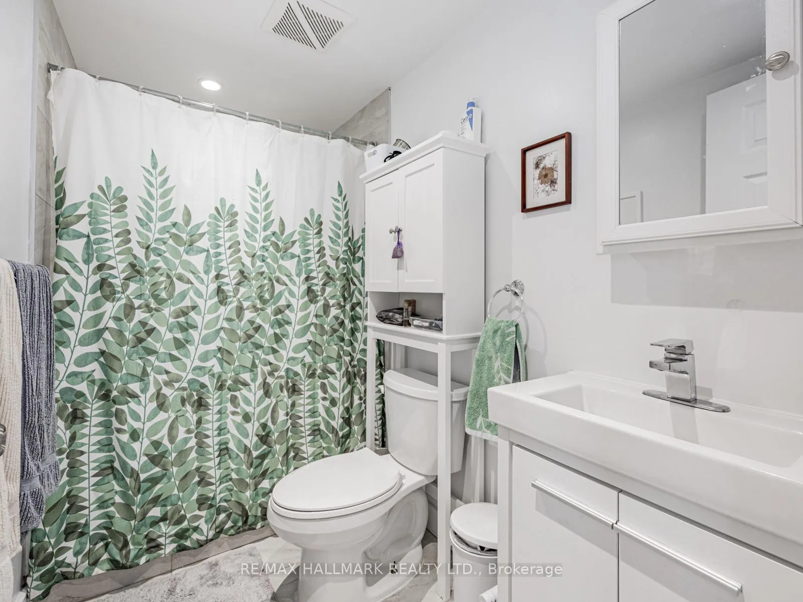 Photo 13 of 263 Springdale Boulevard, Toronto, Danforth Village-East York — HOMEH