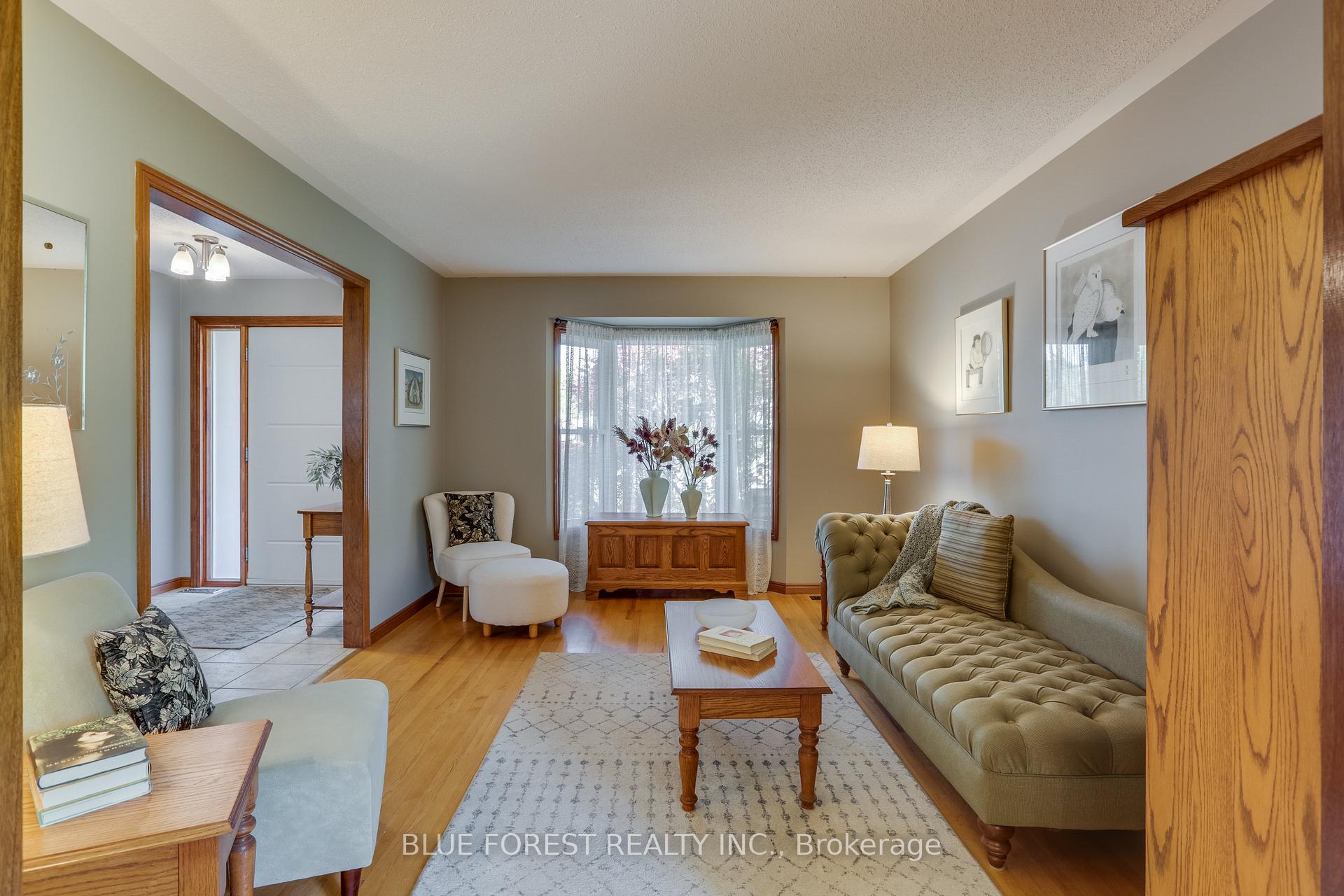 Photo 5 of 186 Scarlett Circle, Thames Centre, Dorchester — HOMEH