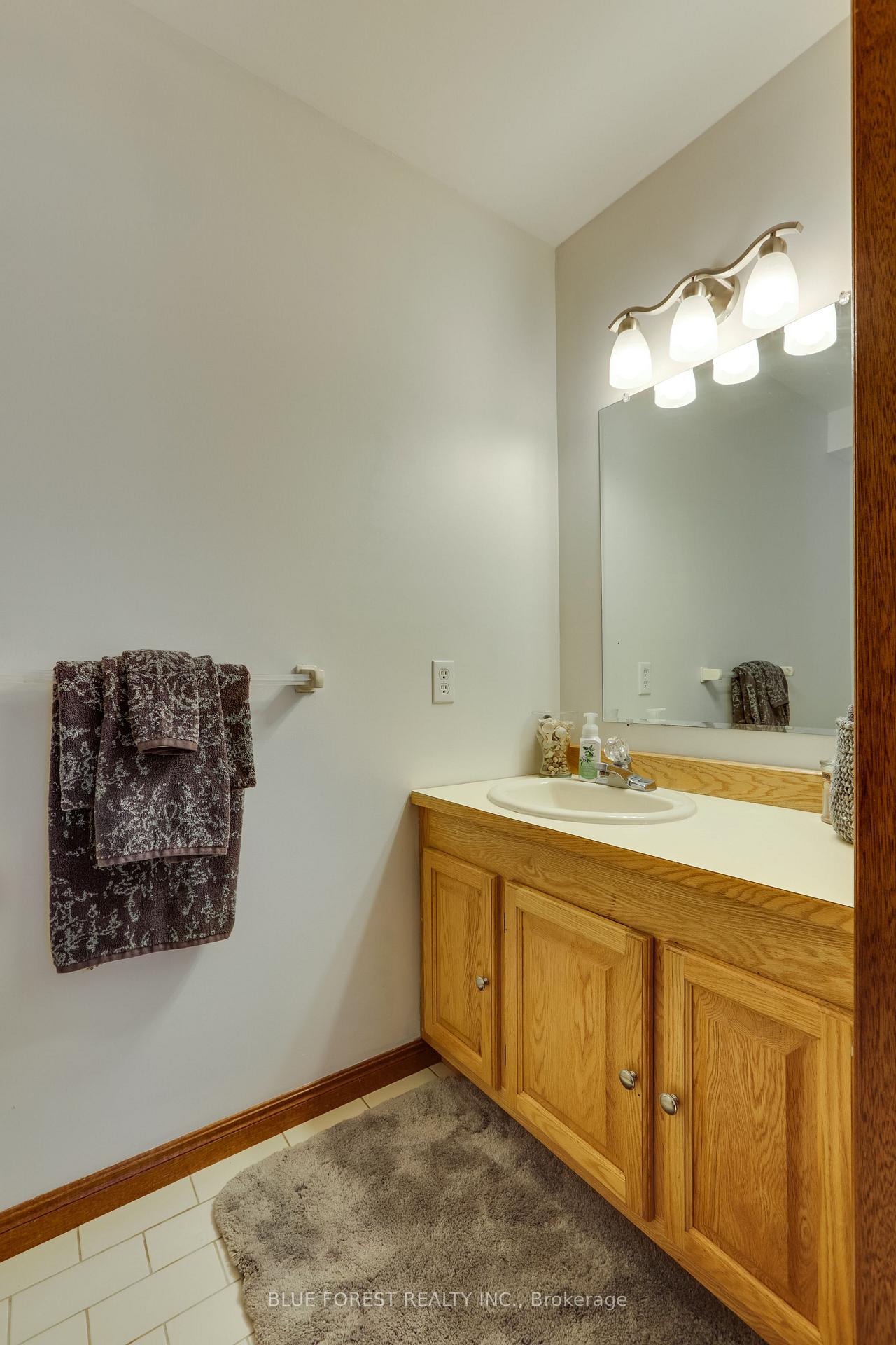 Photo 28 of 186 Scarlett Circle, Thames Centre, Dorchester — HOMEH