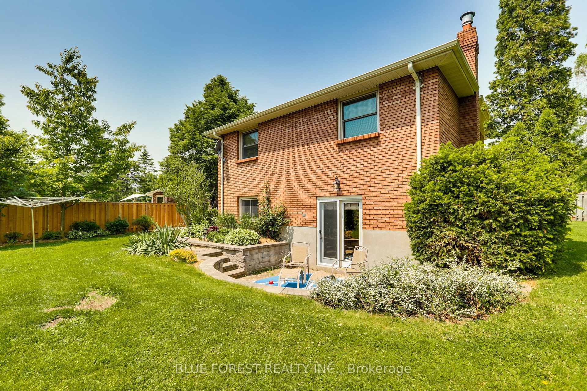 Photo 33 of 186 Scarlett Circle, Thames Centre, Dorchester — HOMEH