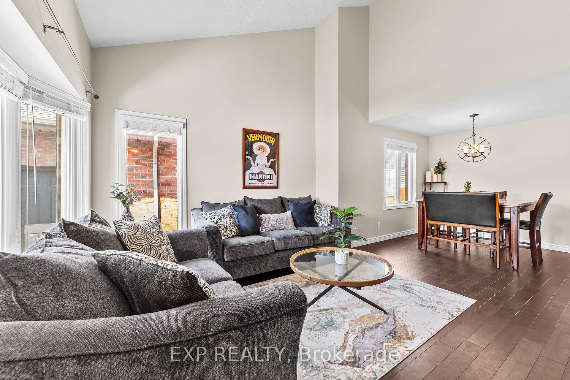 Photo 6 of 489 Riverview Drive, Strathroy-Caradoc, NE — HOMEH