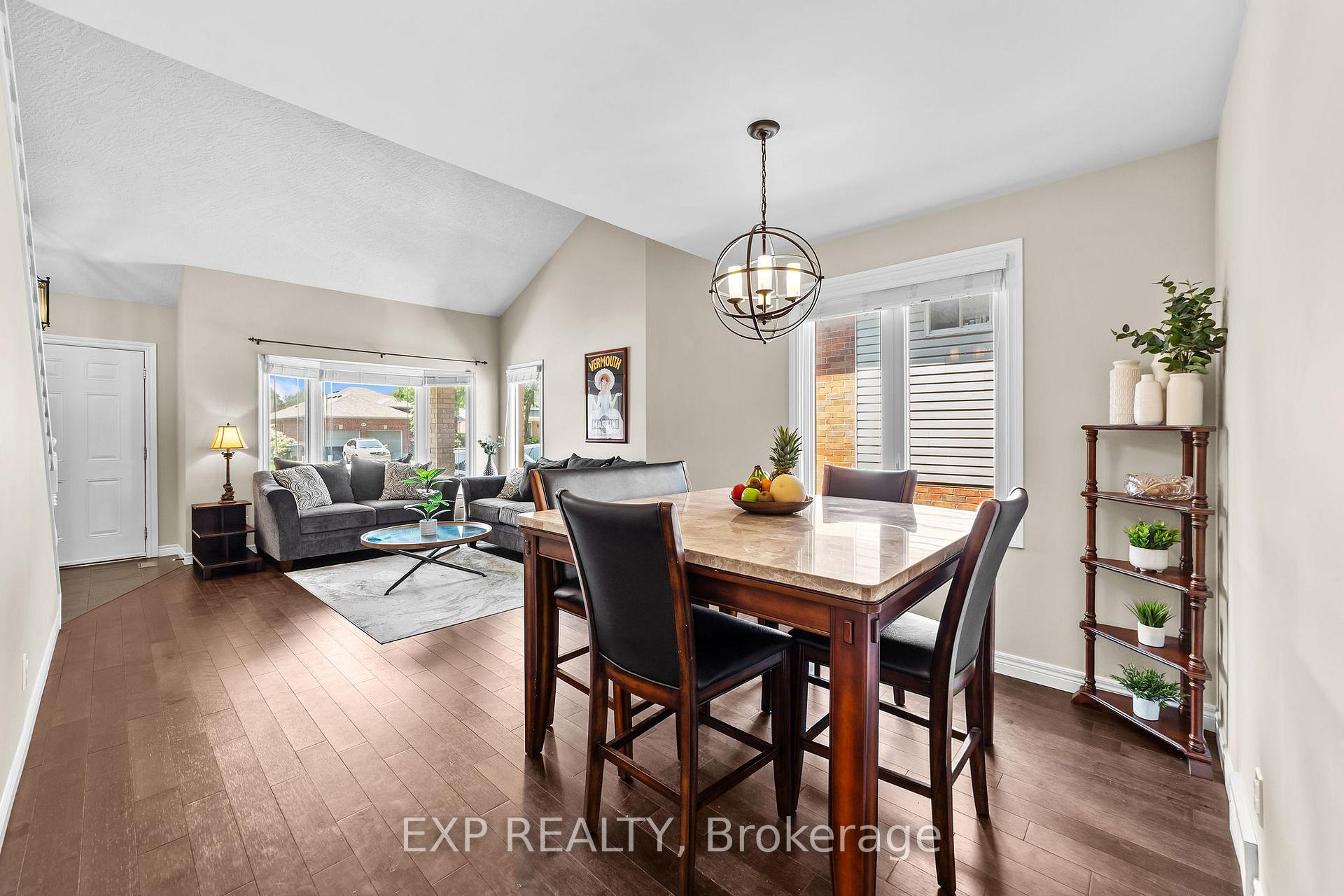 Photo 8 of 489 Riverview Drive, Strathroy-Caradoc, NE — HOMEH
