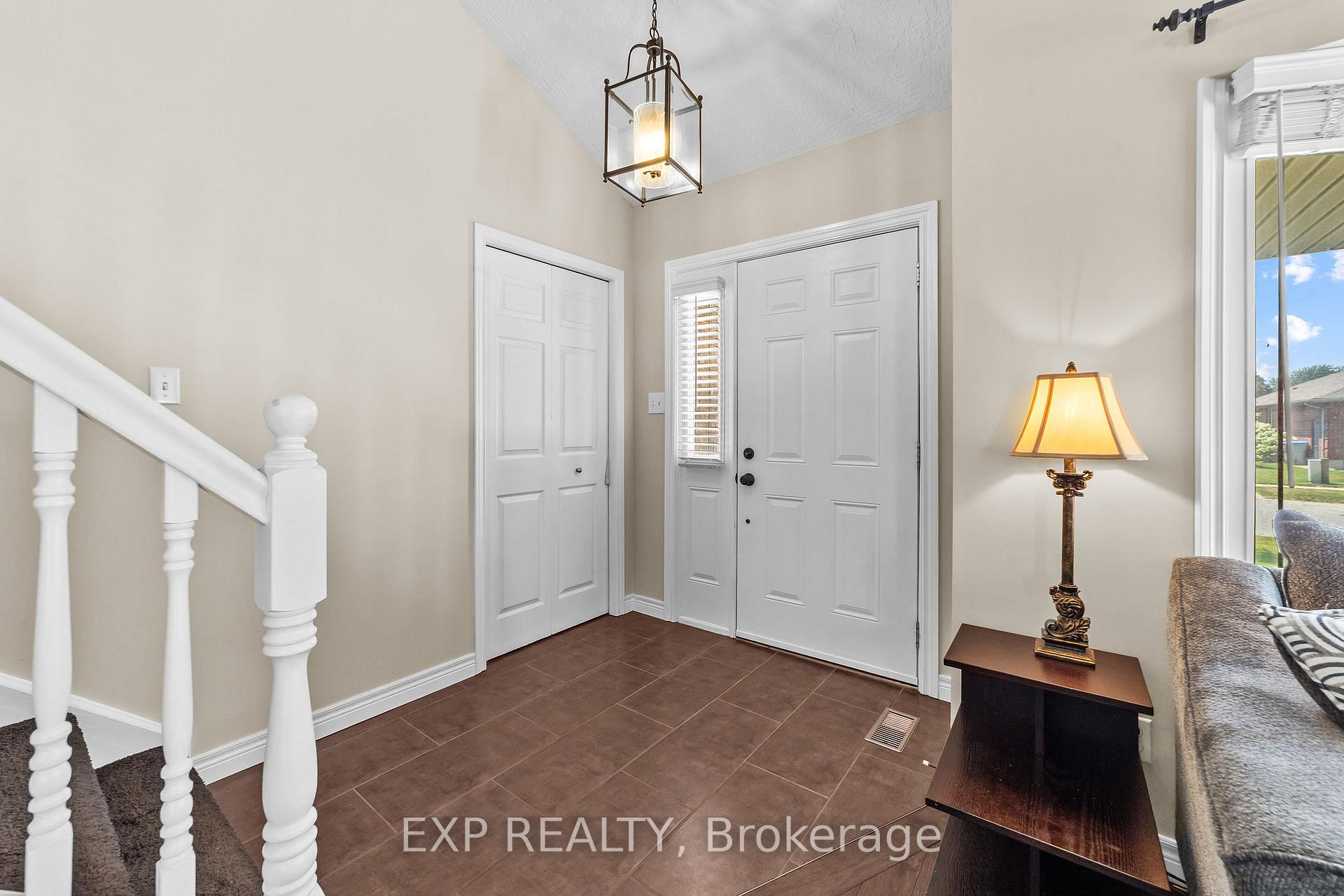 Photo 15 of 489 Riverview Drive, Strathroy-Caradoc, NE — HOMEH