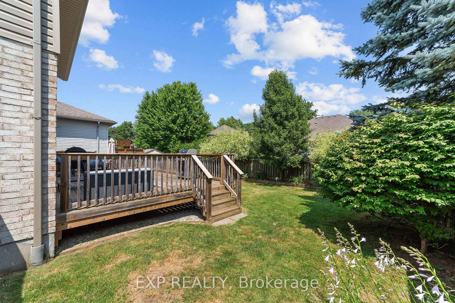 Photo 38 of 489 Riverview Drive, Strathroy-Caradoc, NE — HOMEH