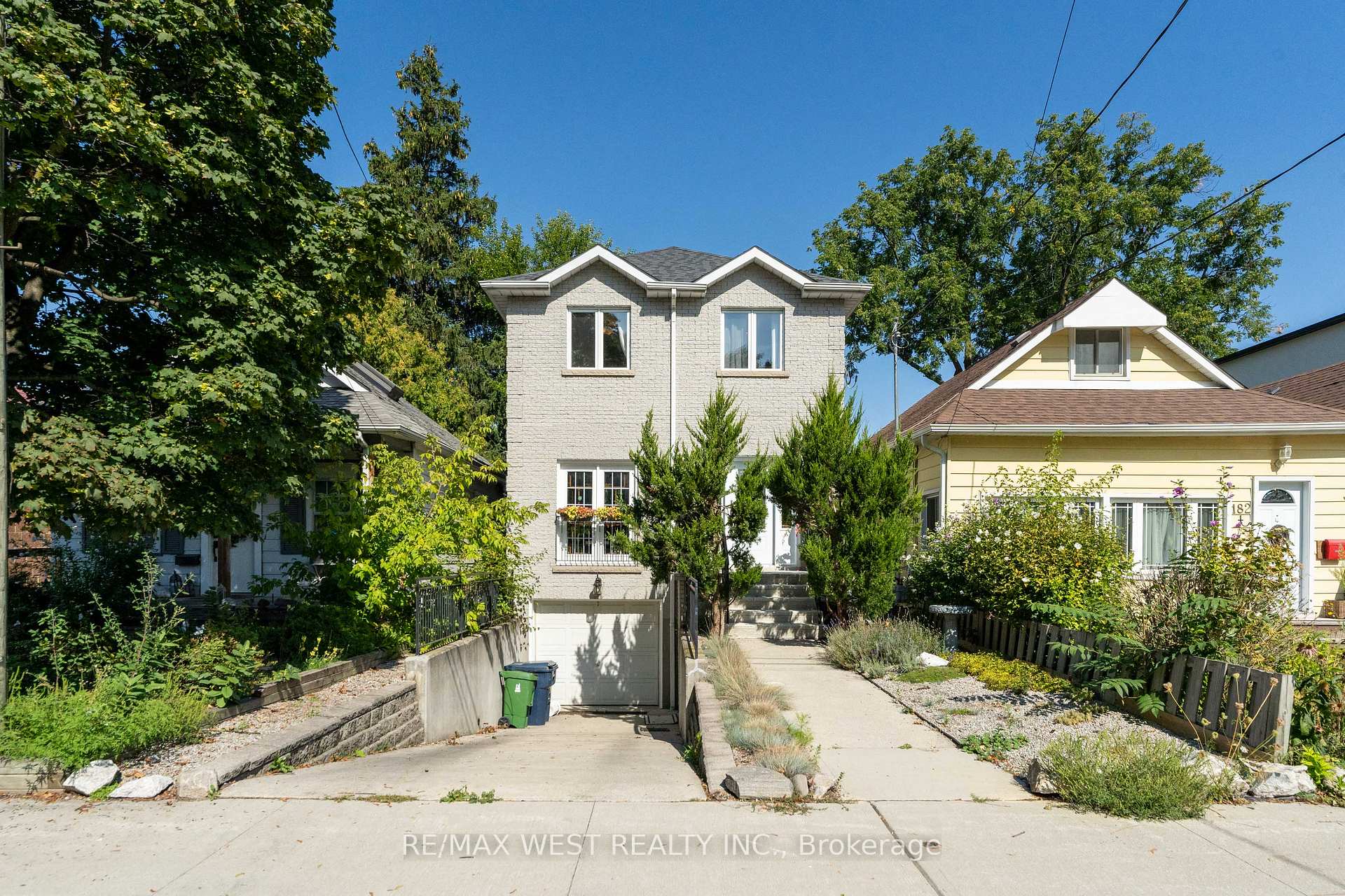 Front of 180 Holborne Avenue