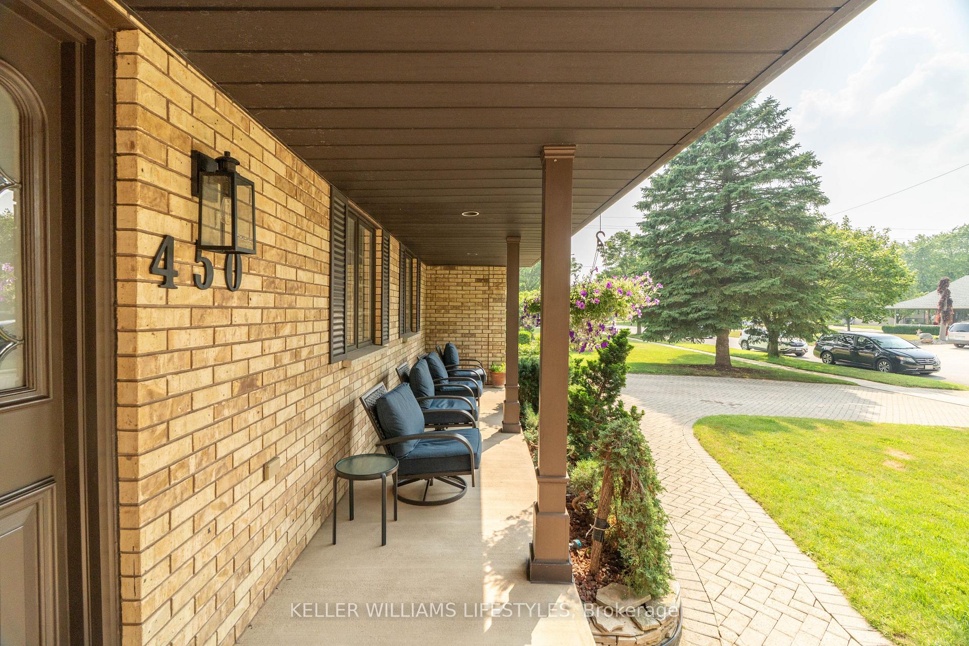 Photo 5 of 450 Scott Street E, Strathroy-Caradoc, SE — HOMEH