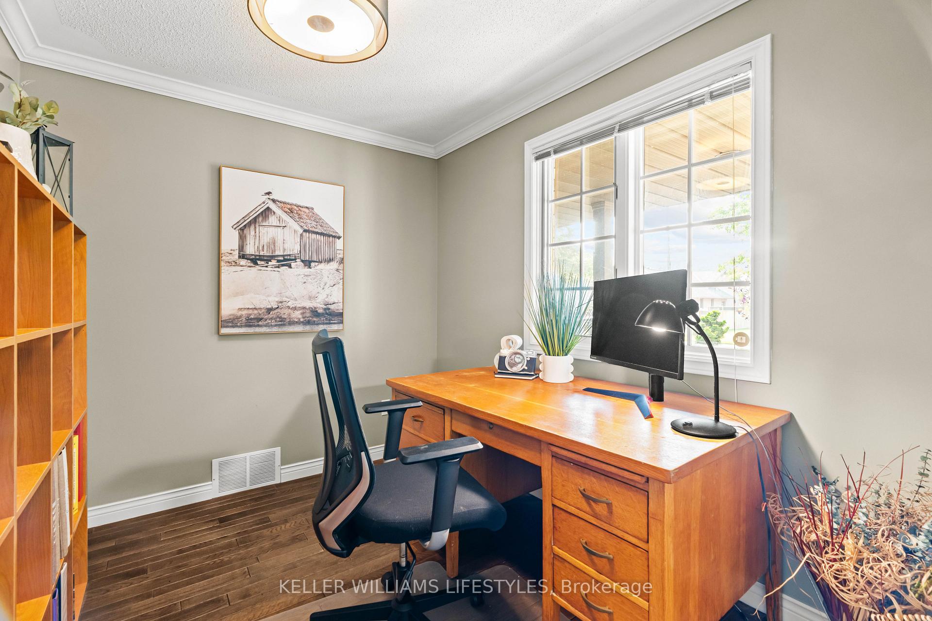 Photo 8 of 450 Scott Street E, Strathroy-Caradoc, SE — HOMEH