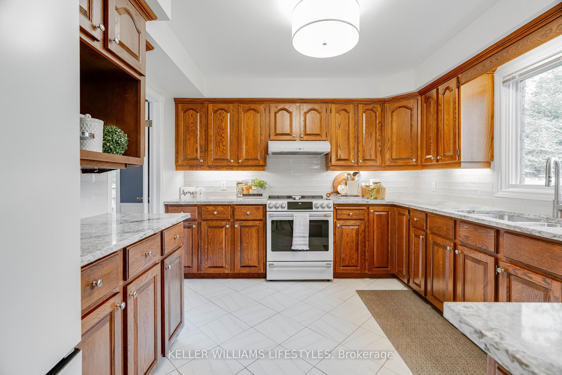 Photo 17 of 450 Scott Street E, Strathroy-Caradoc, SE — HOMEH